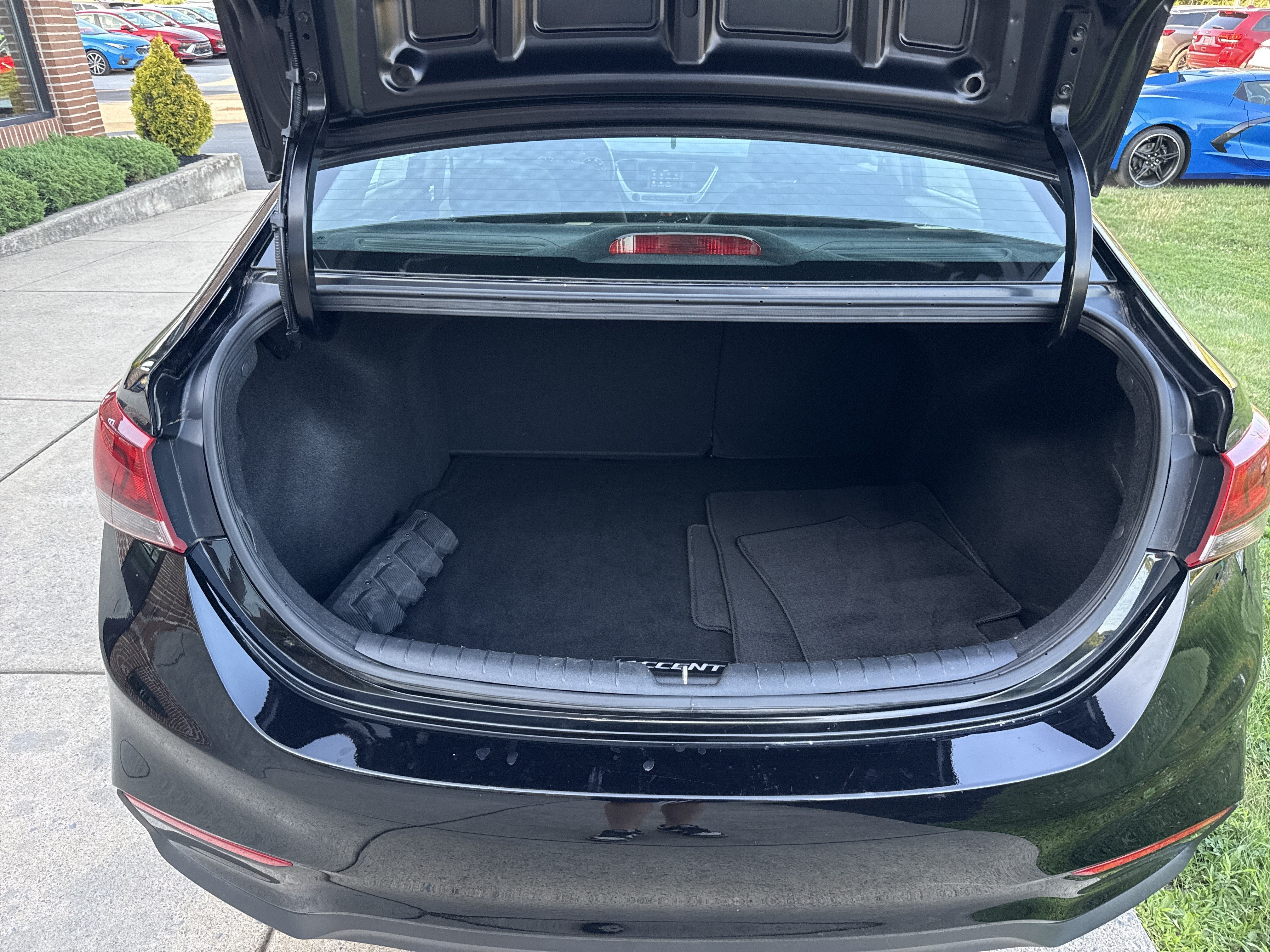 2022 Hyundai ACCENT SE