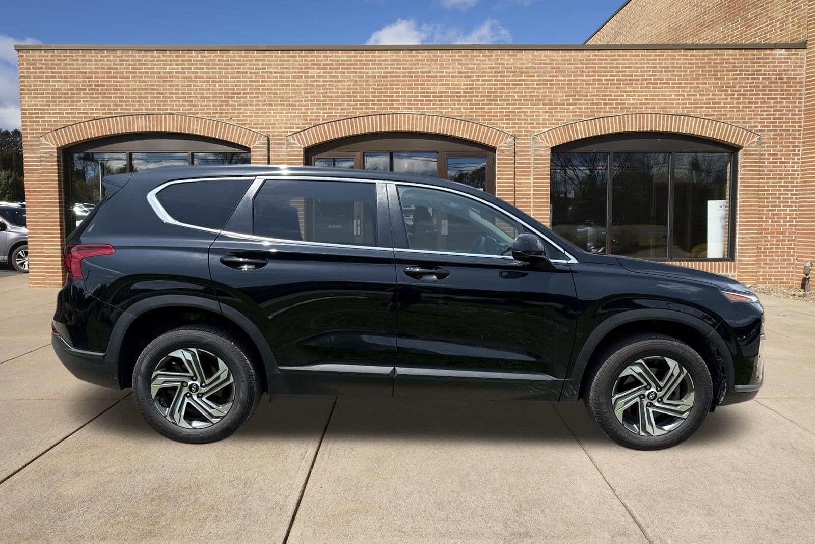 2023 Hyundai SANTA FE SE