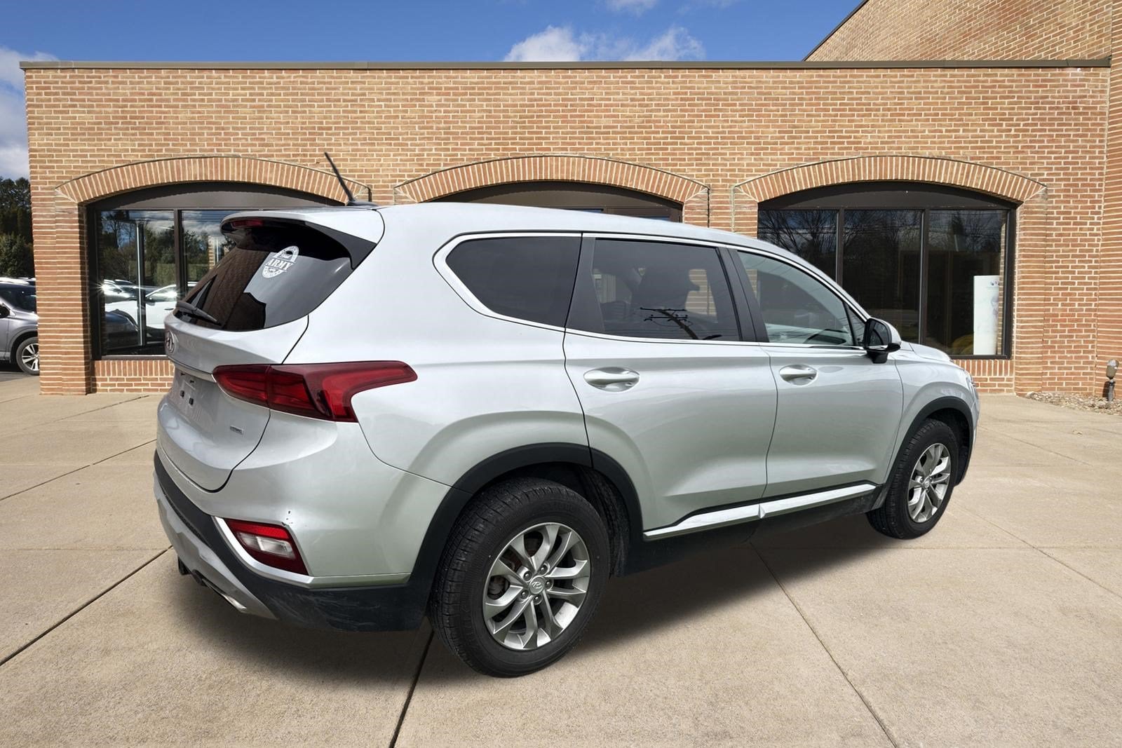 2019 Hyundai SANTA FE SE