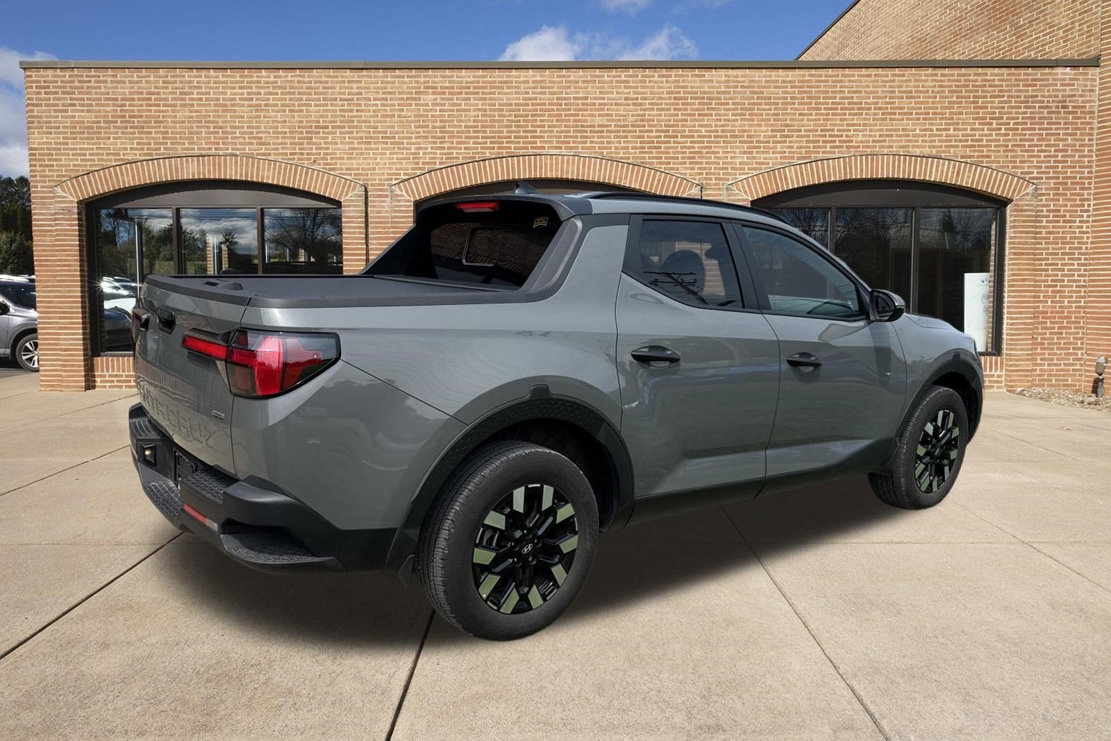 2025 Hyundai SANTA CRUZ SEL Activity
