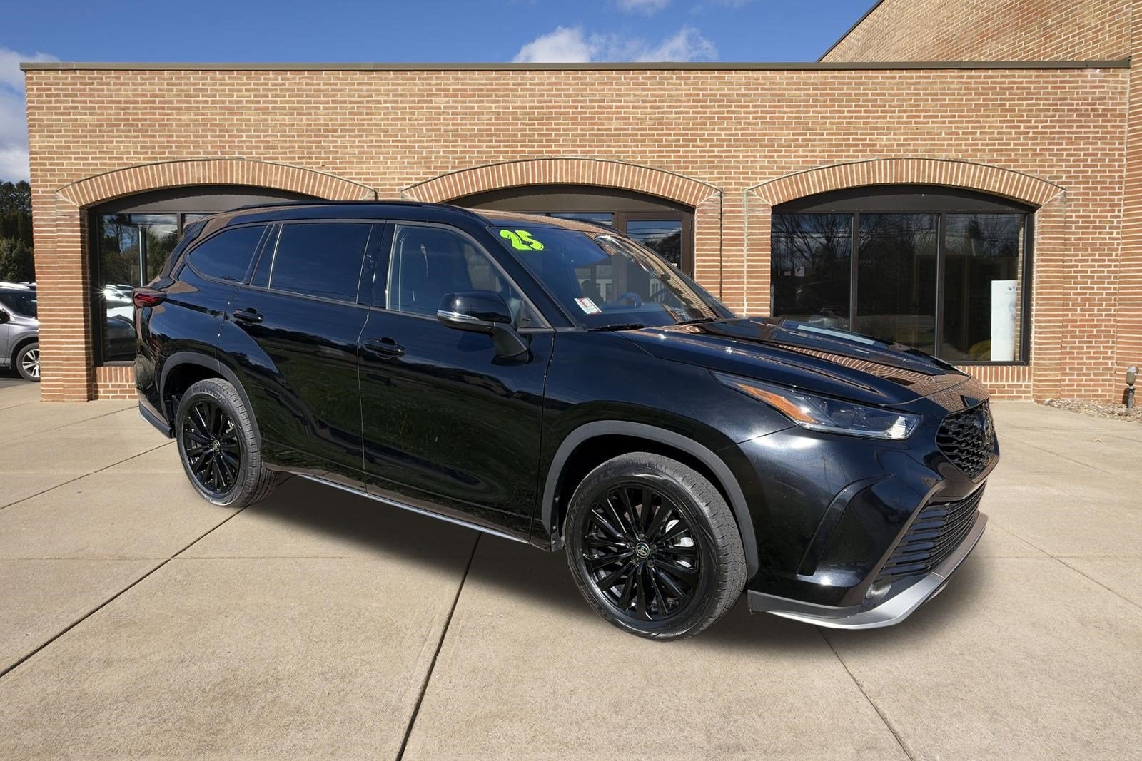2025 Toyota Highlander XSE