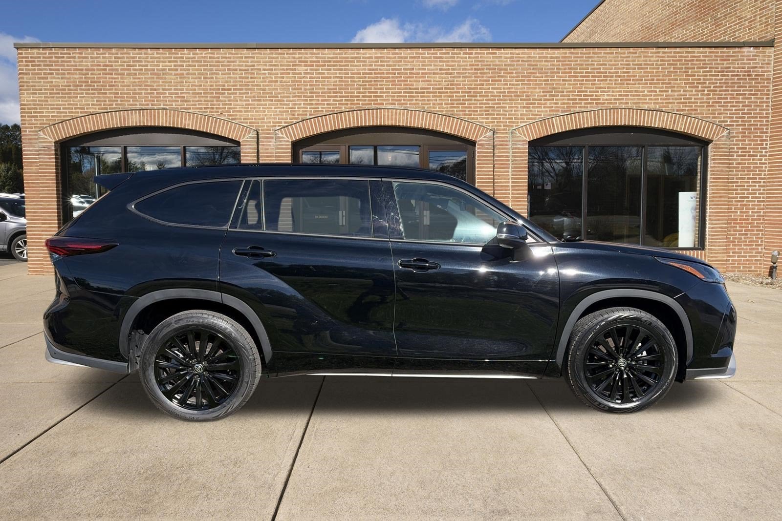 2025 Toyota Highlander XSE