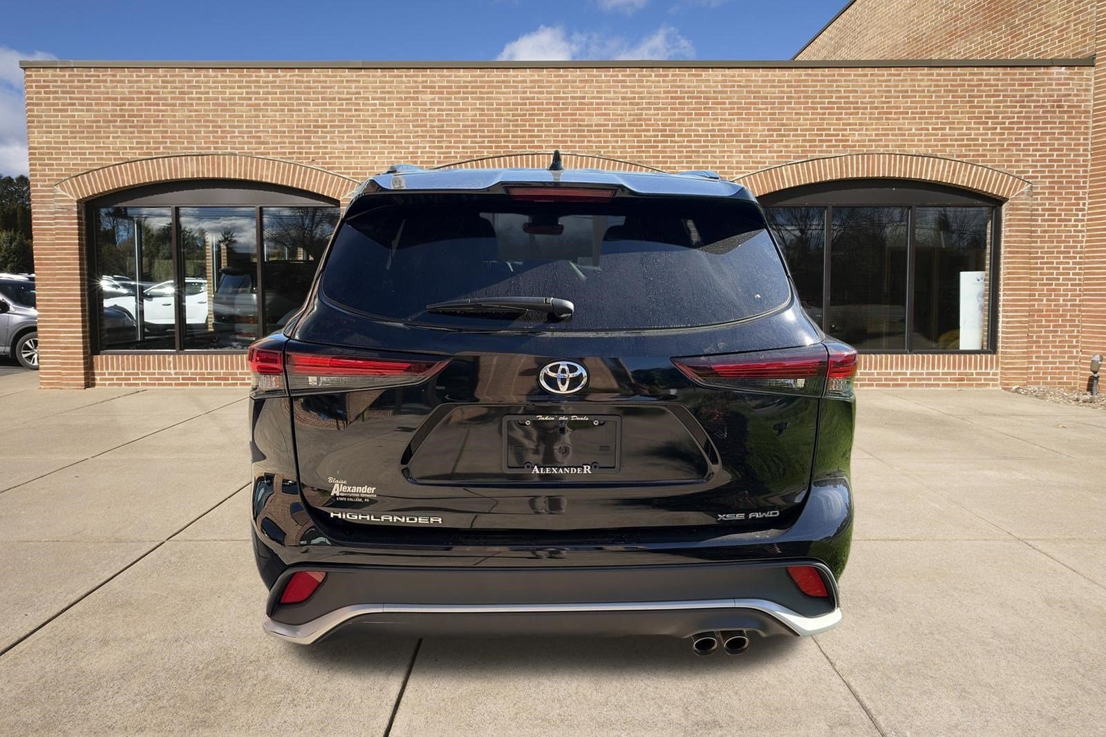 2025 Toyota Highlander XSE