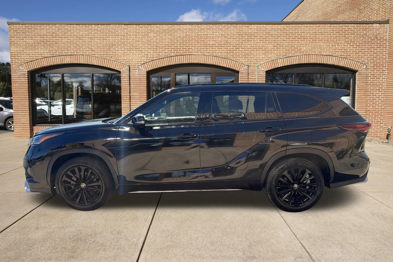 2025 Toyota Highlander XSE