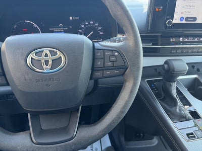 2025 Toyota Sienna LE