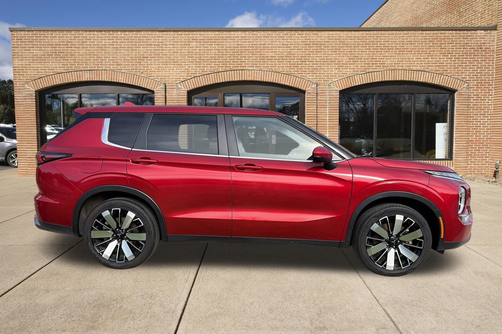 2025 Mitsubishi Outlander SE