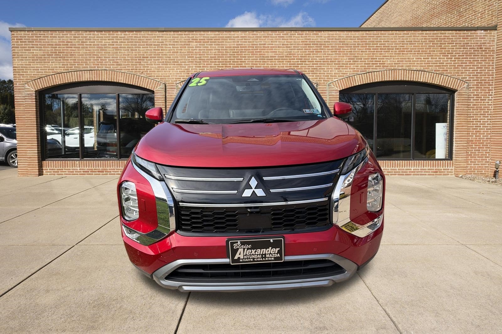 2025 Mitsubishi Outlander SE