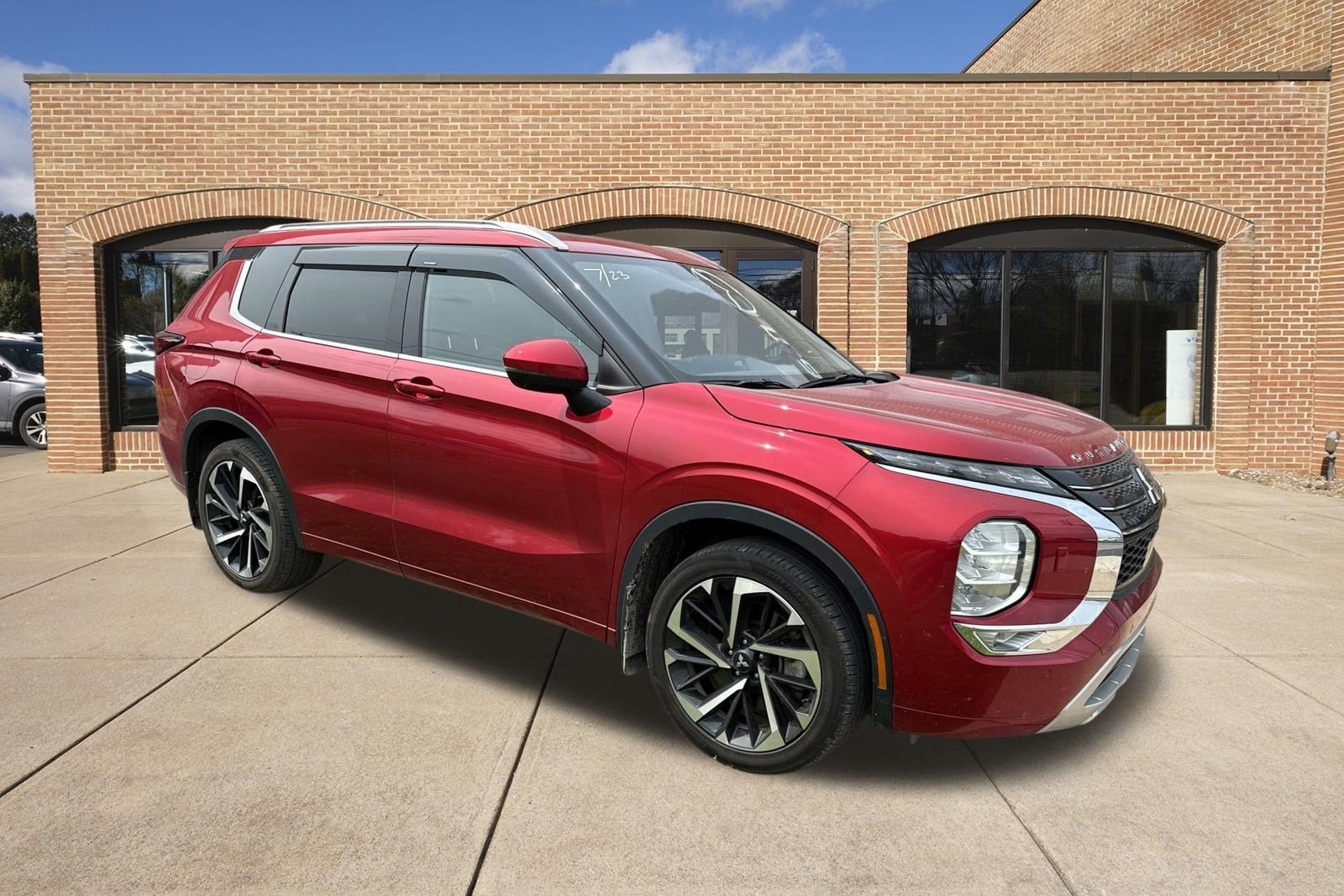 2023 Mitsubishi Outlander SEL