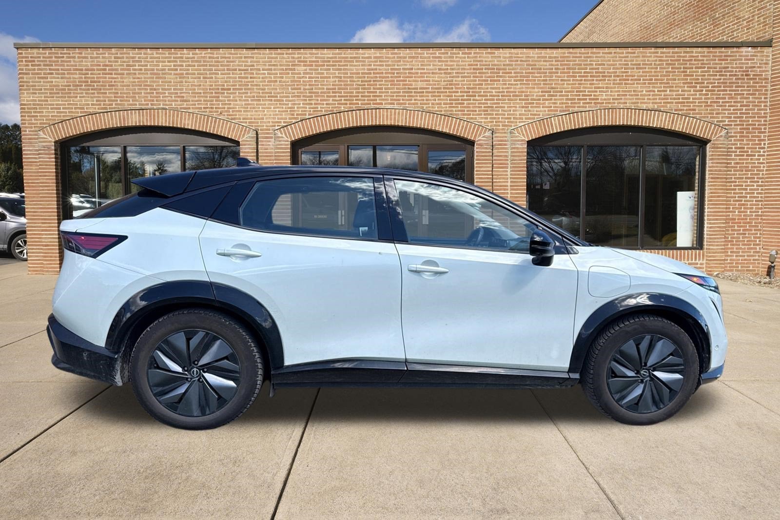 2023 Nissan ARIYA PLATINUM+