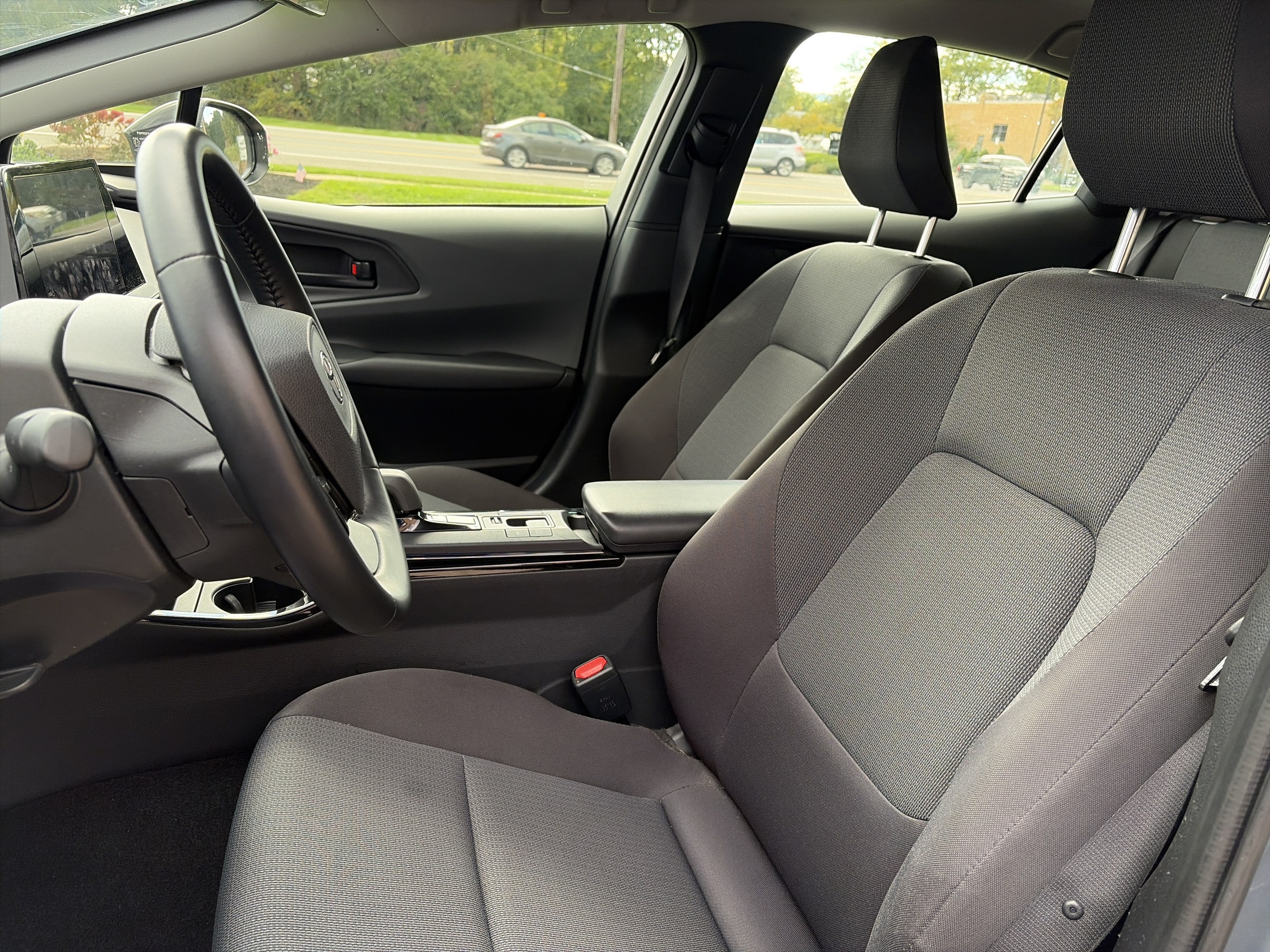 2025 Toyota Prius LE