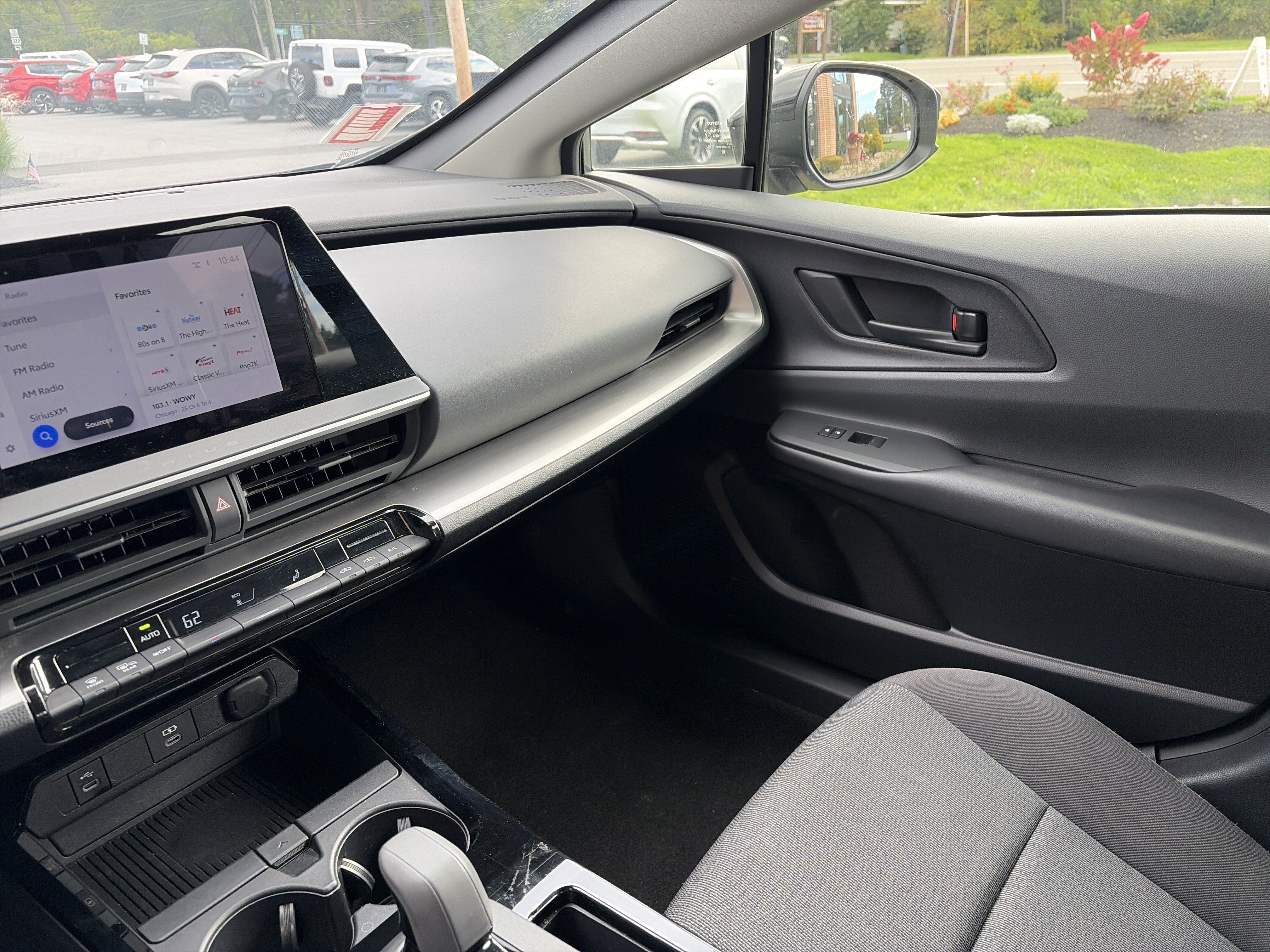 2025 Toyota Prius LE