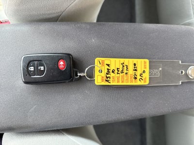 2010 Toyota Prius III