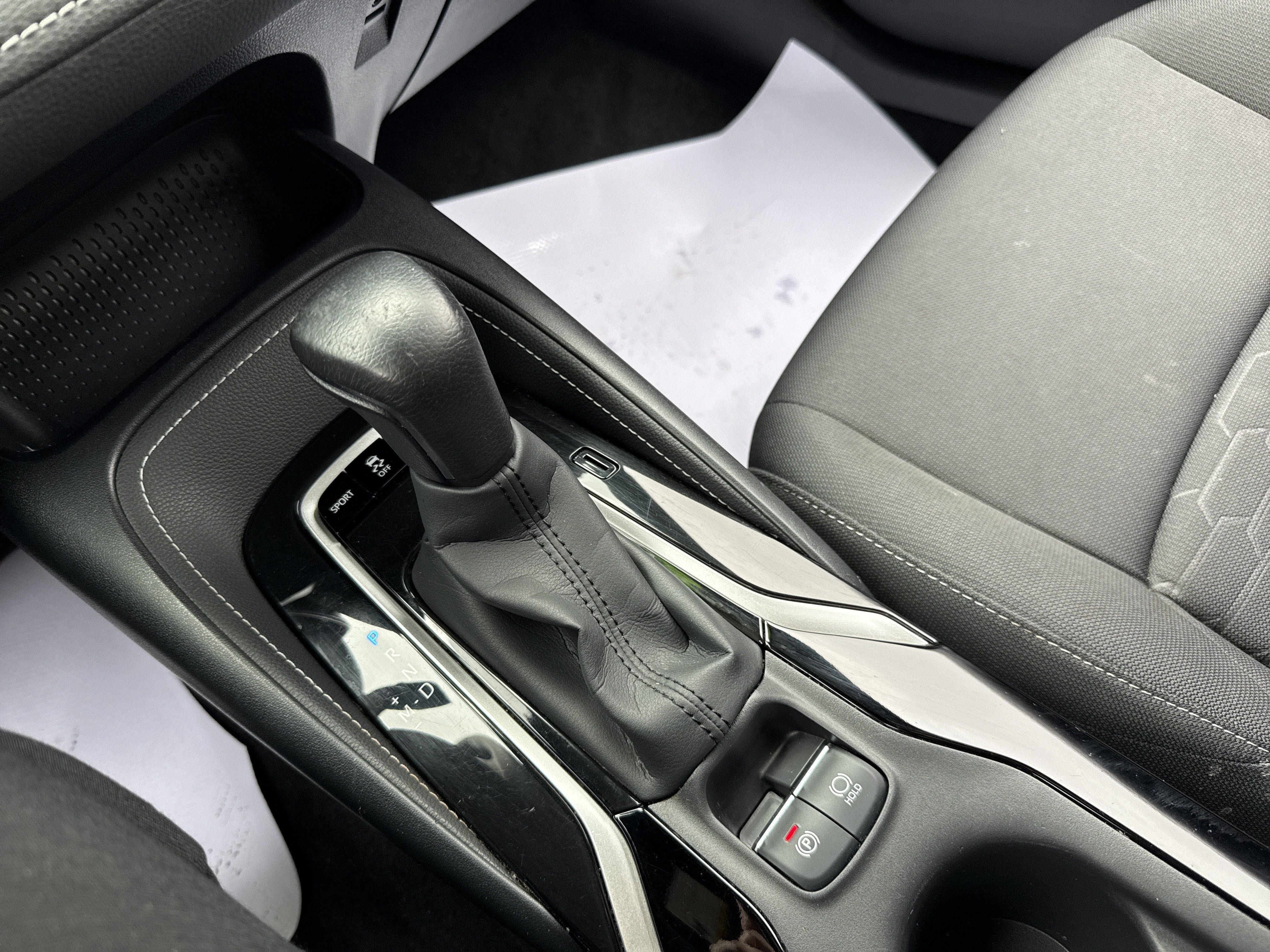 2019 Toyota Corolla Hatchback SE - Photo 23