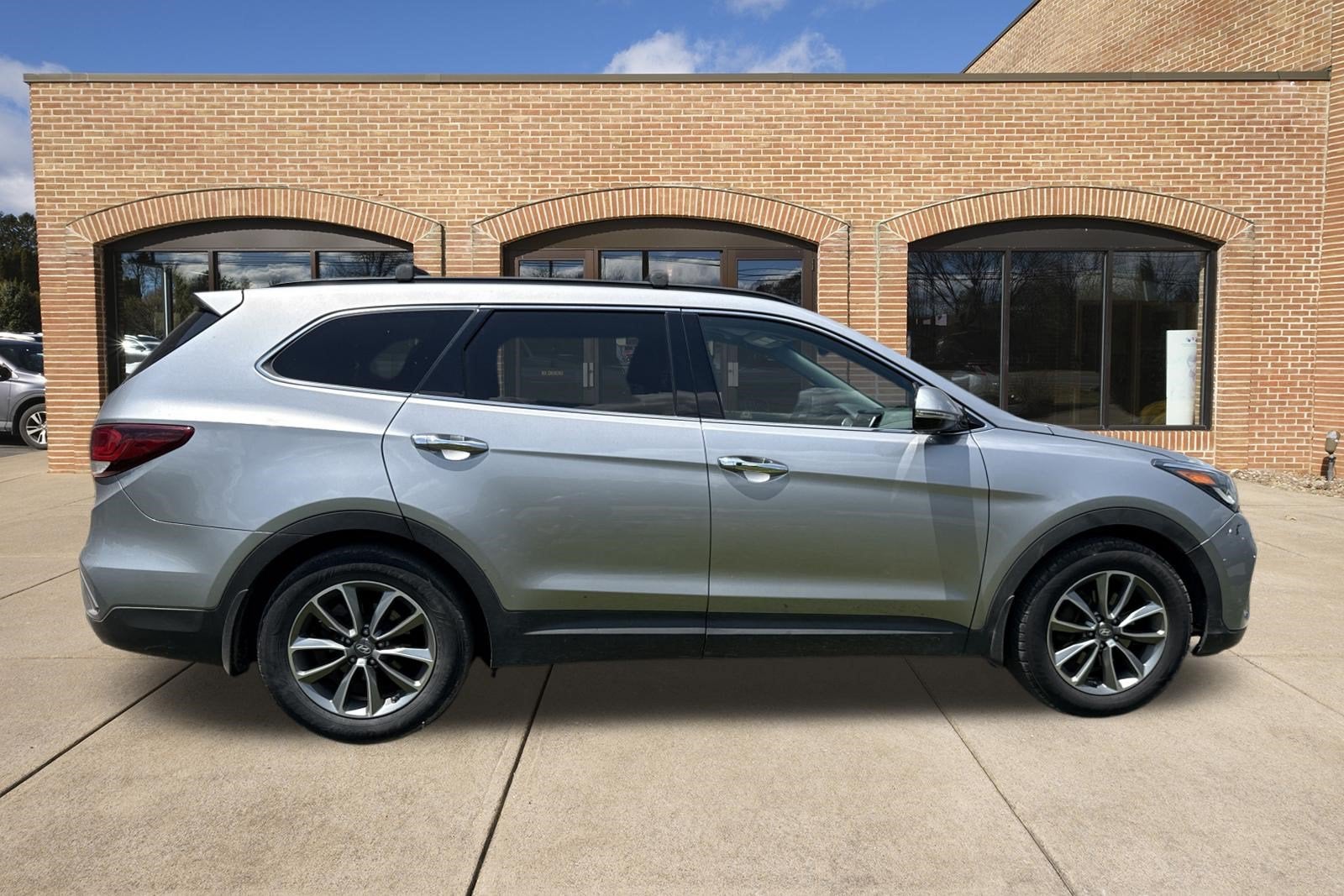 2018 Hyundai SANTA FE SE