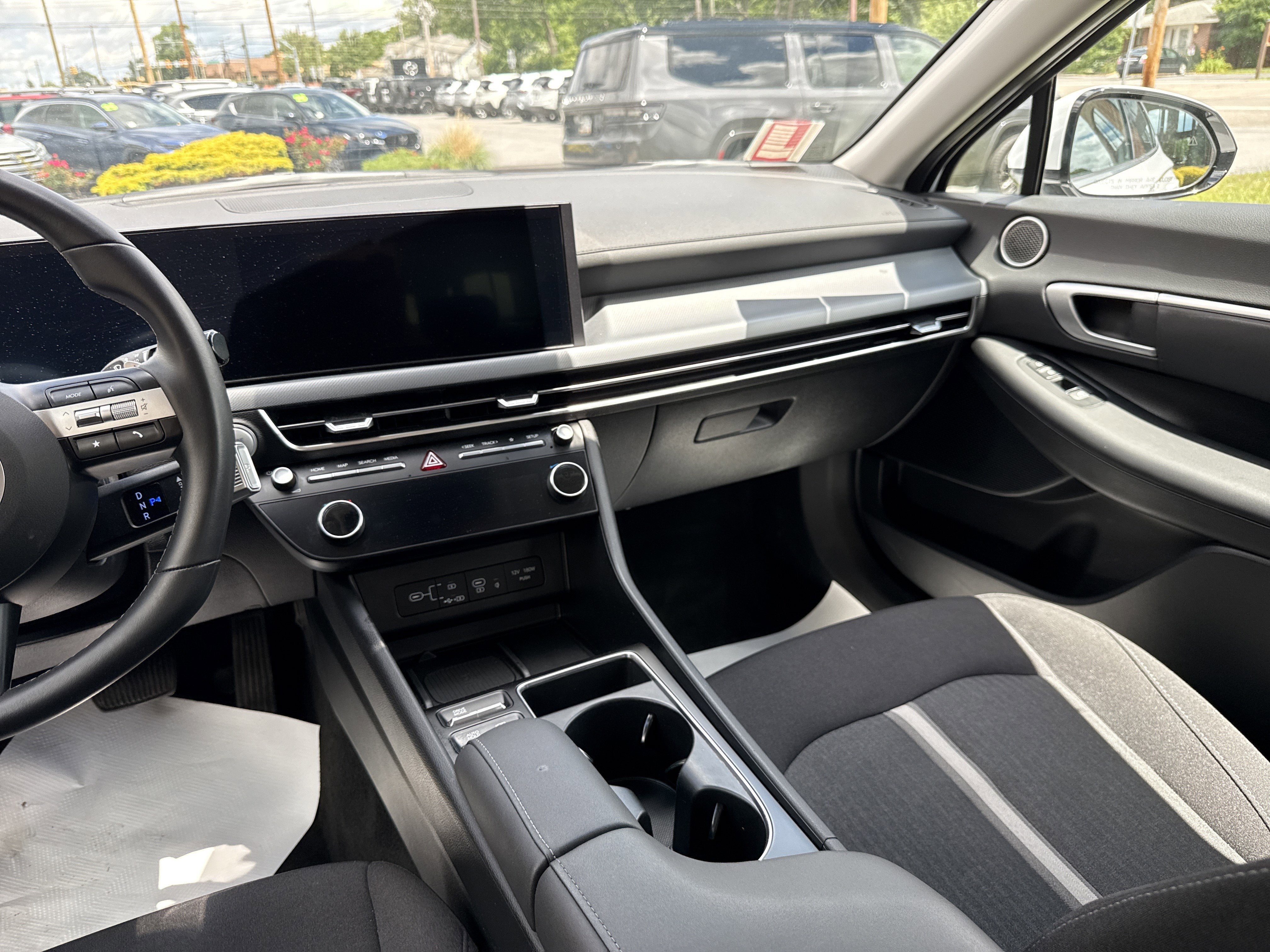 2025 Hyundai SONATA HYBRID SEL