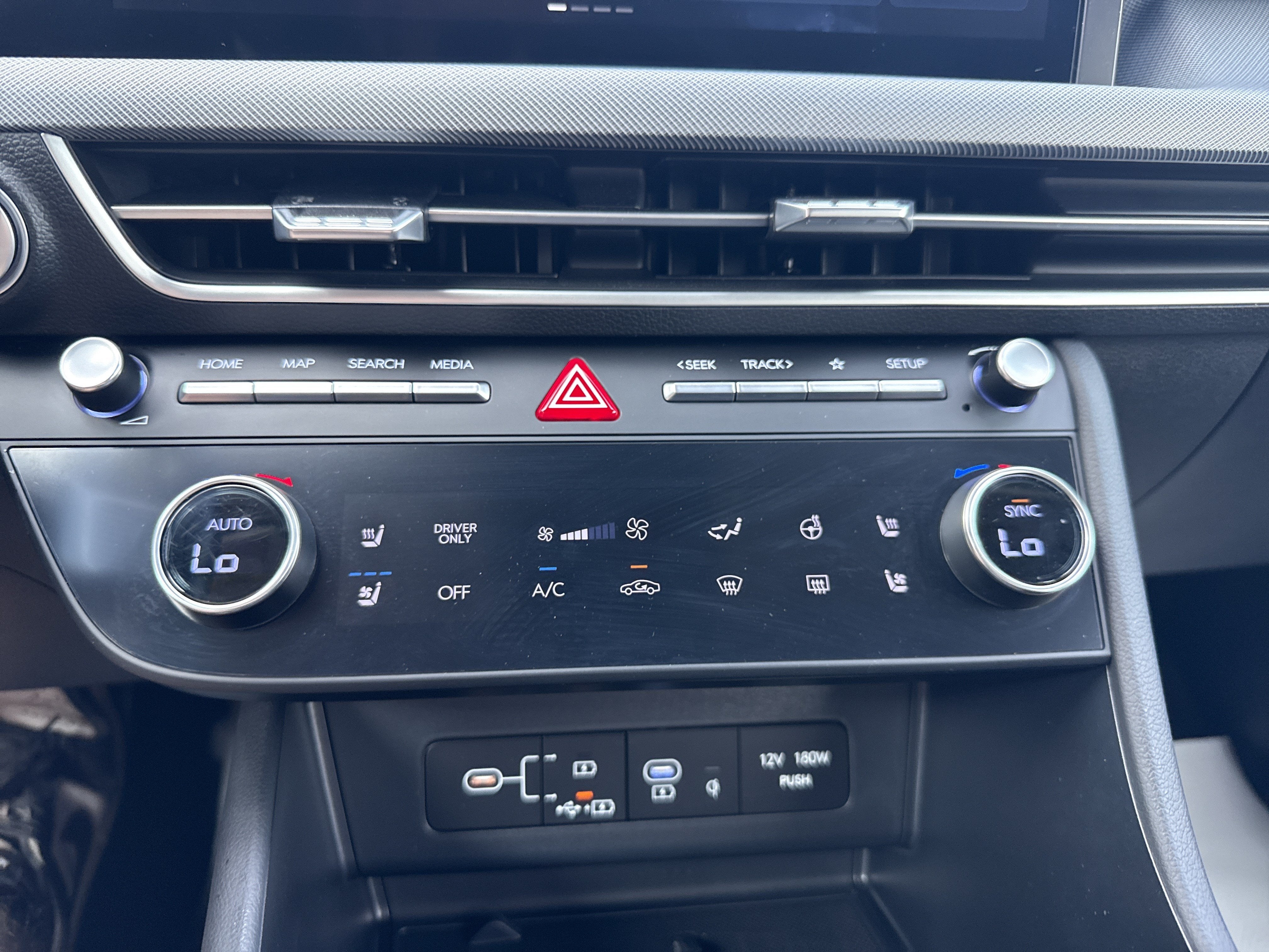 2025 Hyundai Sonata Hybrid Limited - Photo 27