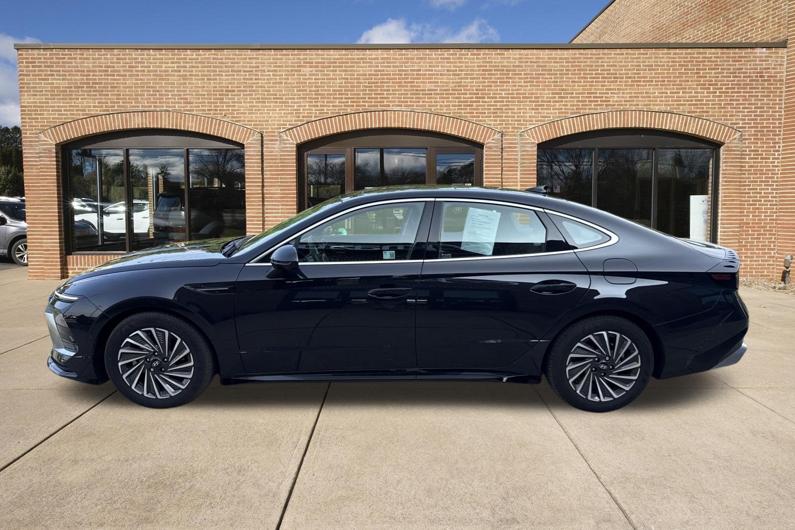 2025 Hyundai Sonata Hybrid Limited - Photo 7