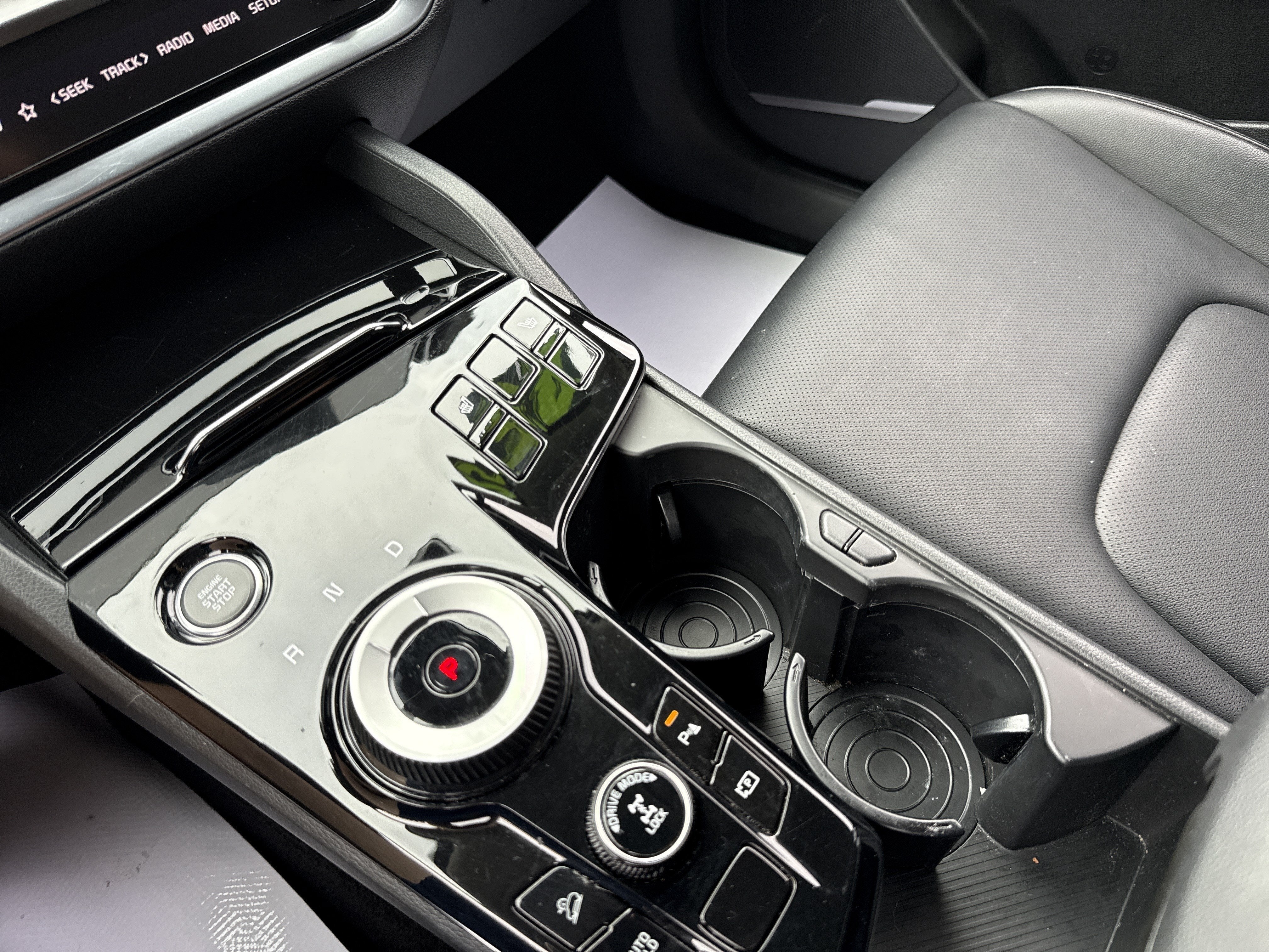 2025 Kia Sportage Hybrid EX