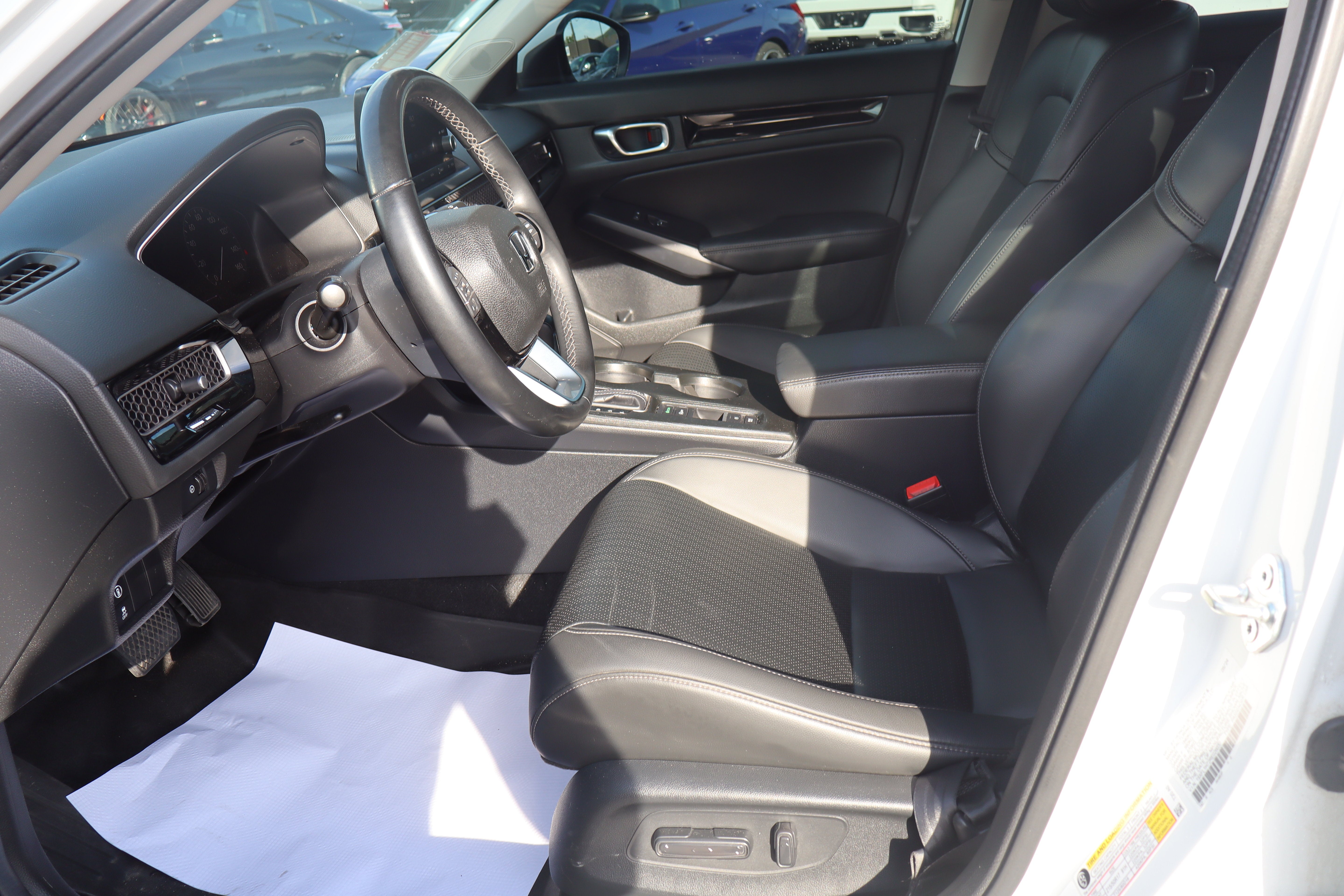 2024 Honda Civic Hatchback EX-L