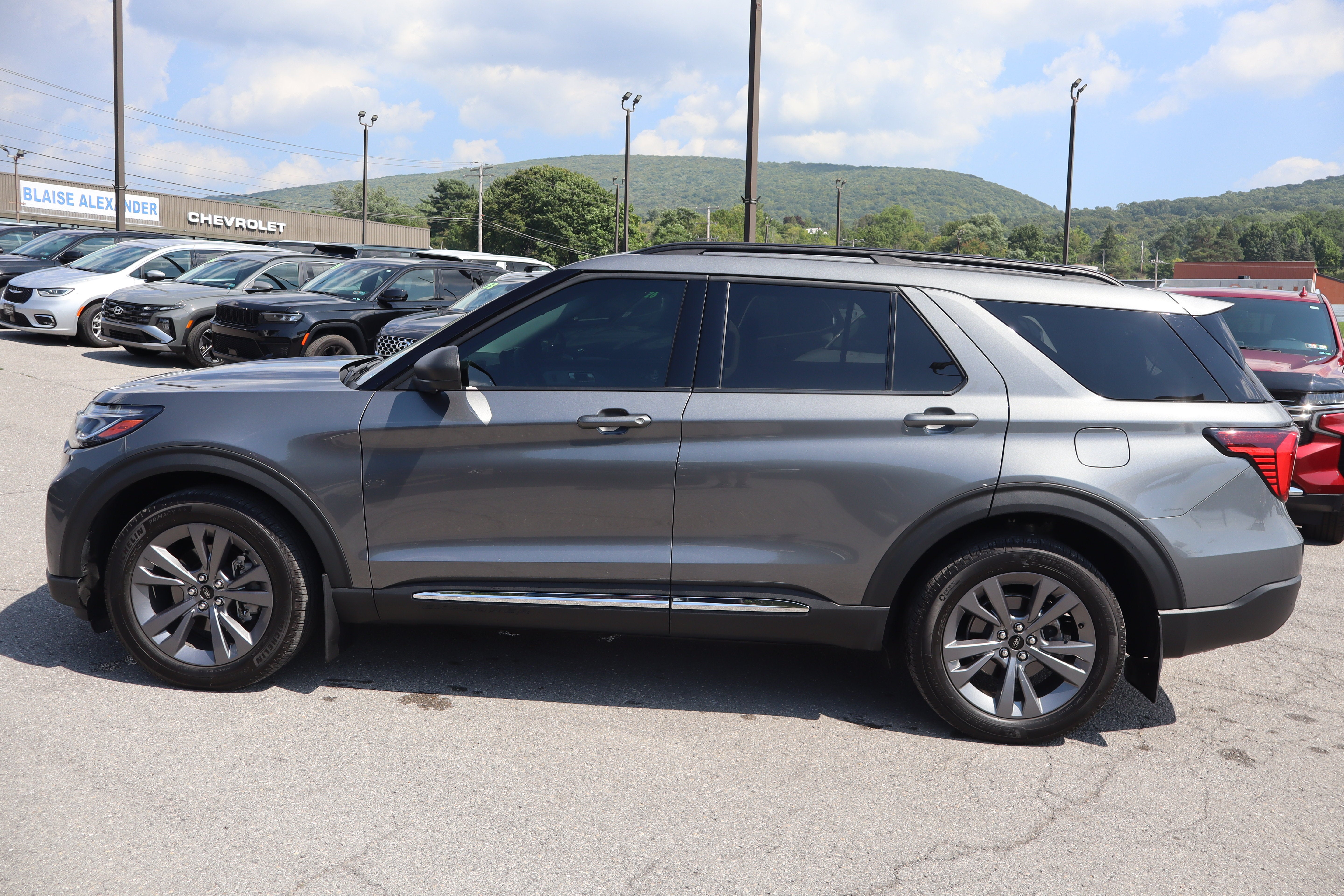 2025 Ford Explorer Active