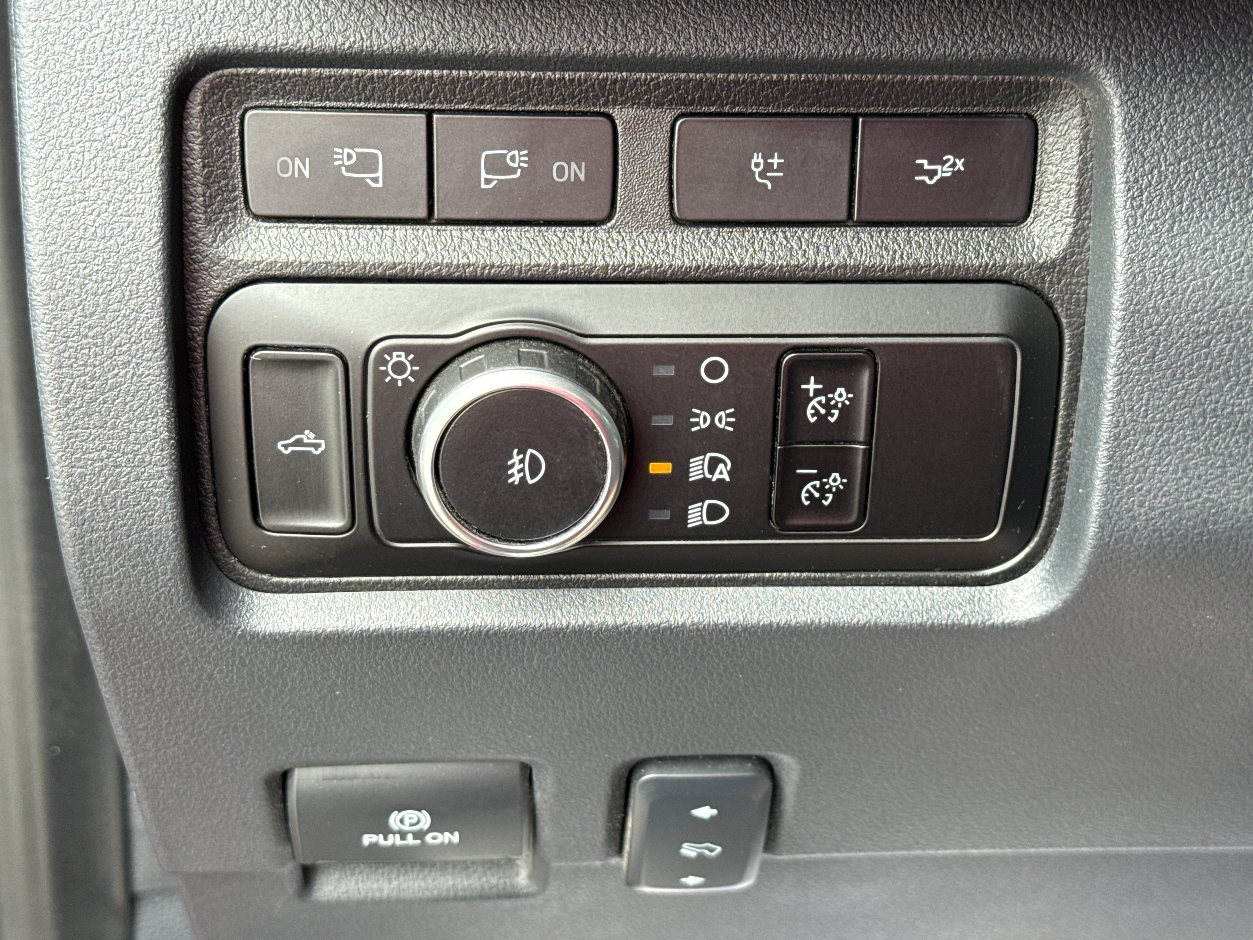 2023 Ford Super Duty F-350 SRW LARIAT