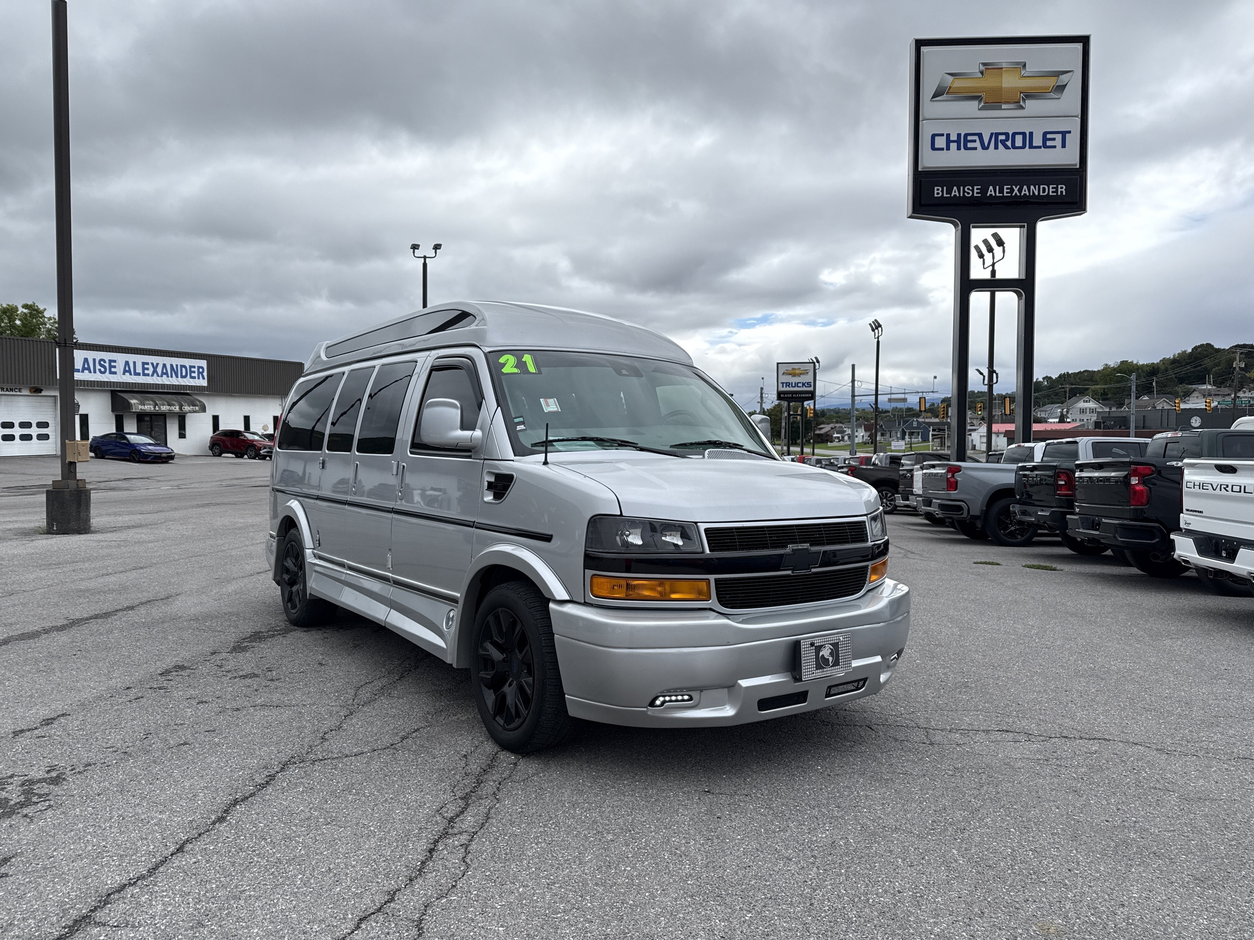 2021 Chevrolet Express Passenger LS