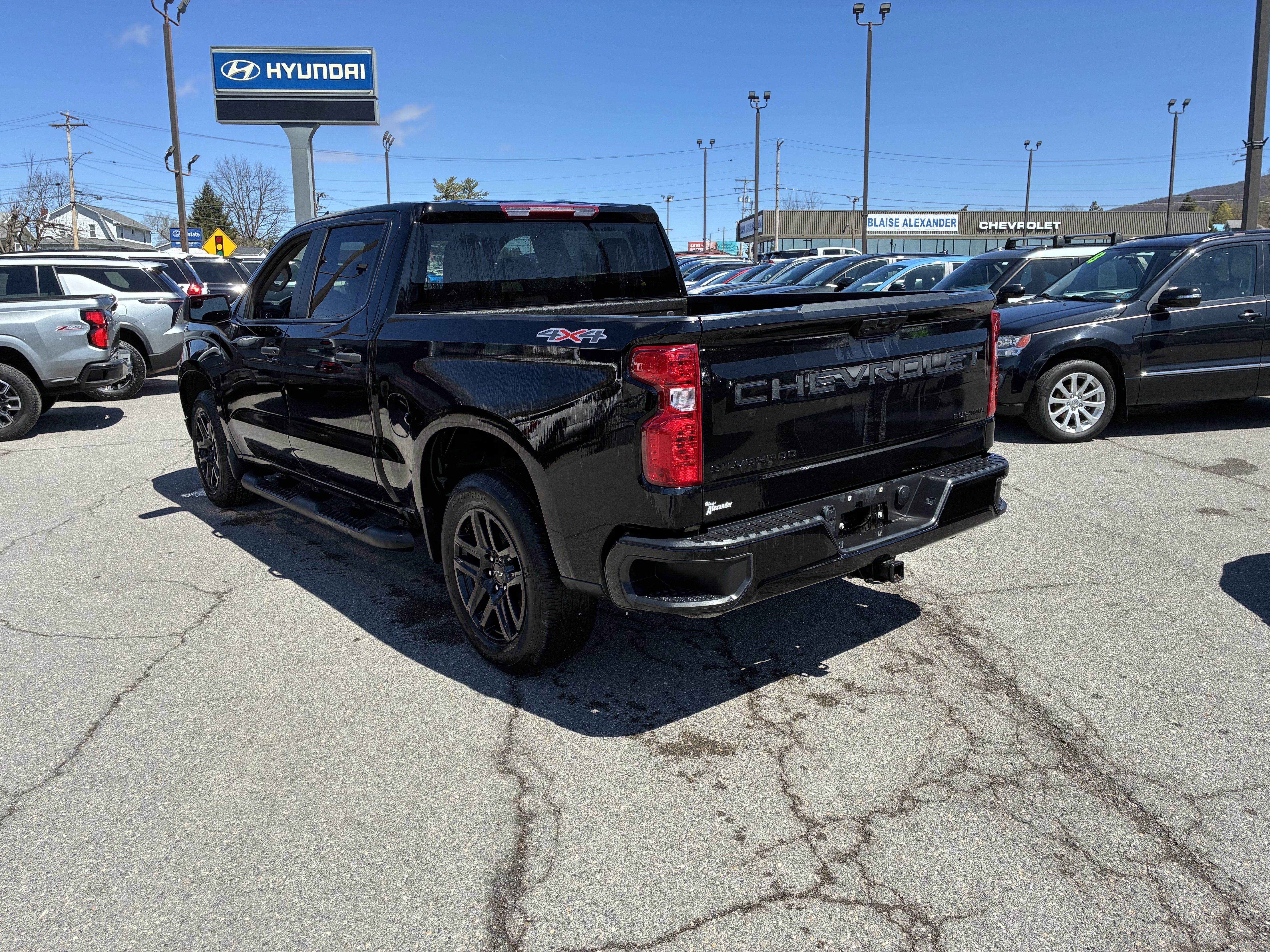 2024 Chevrolet Silverado 1500 Custom