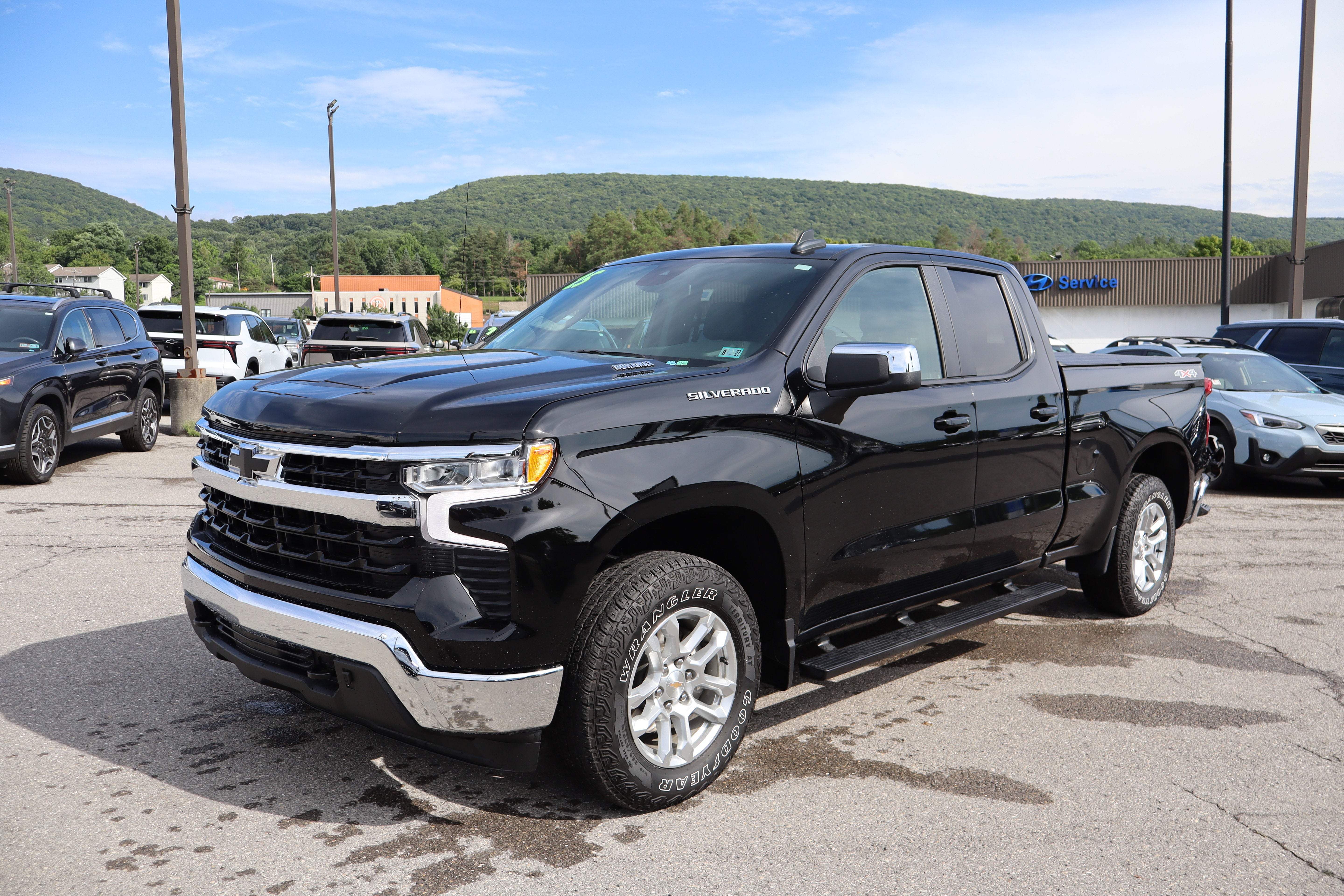 2025 Chevrolet Silverado 1500 LT
