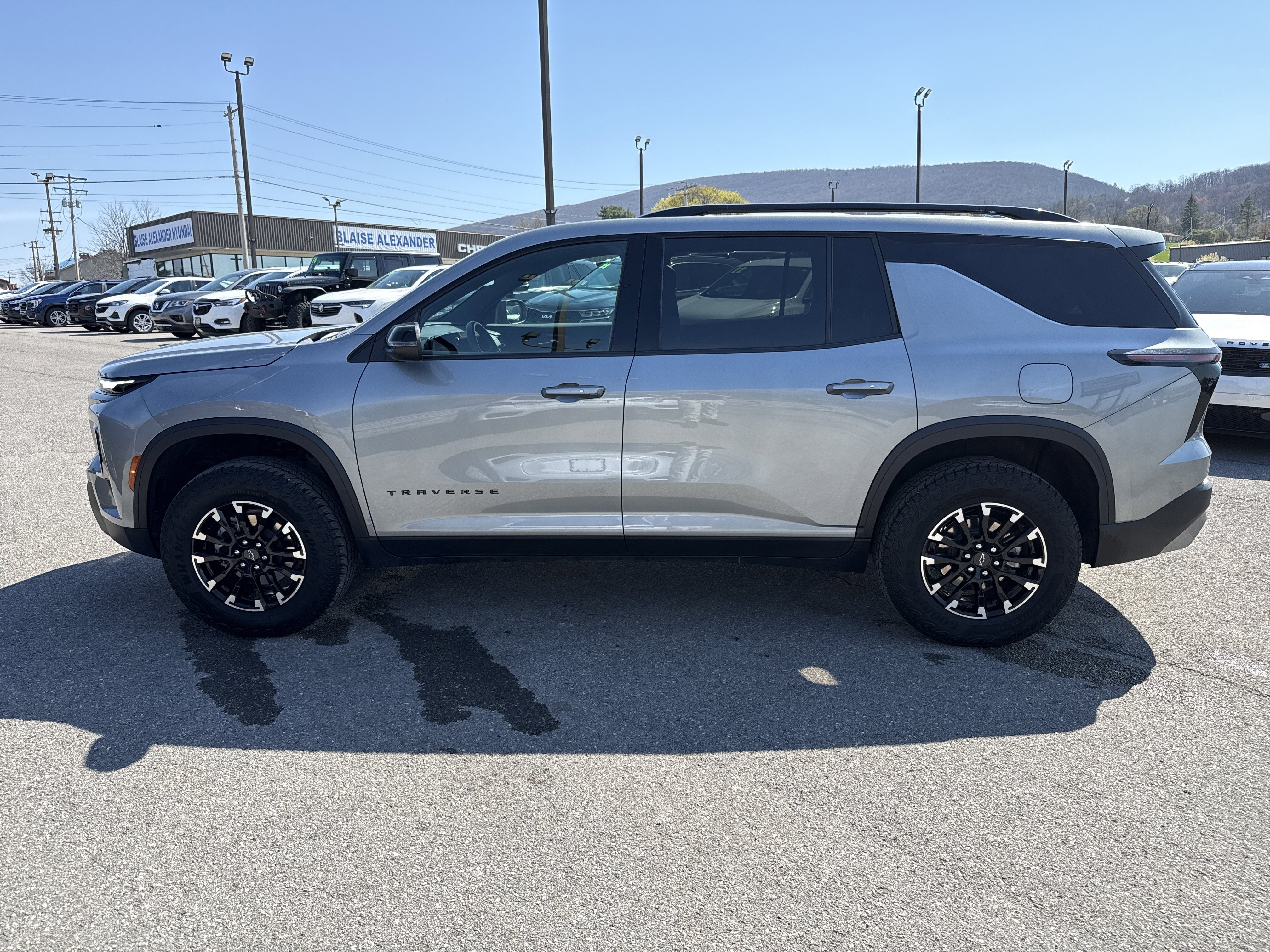 2025 Chevrolet Traverse AWD Z71
