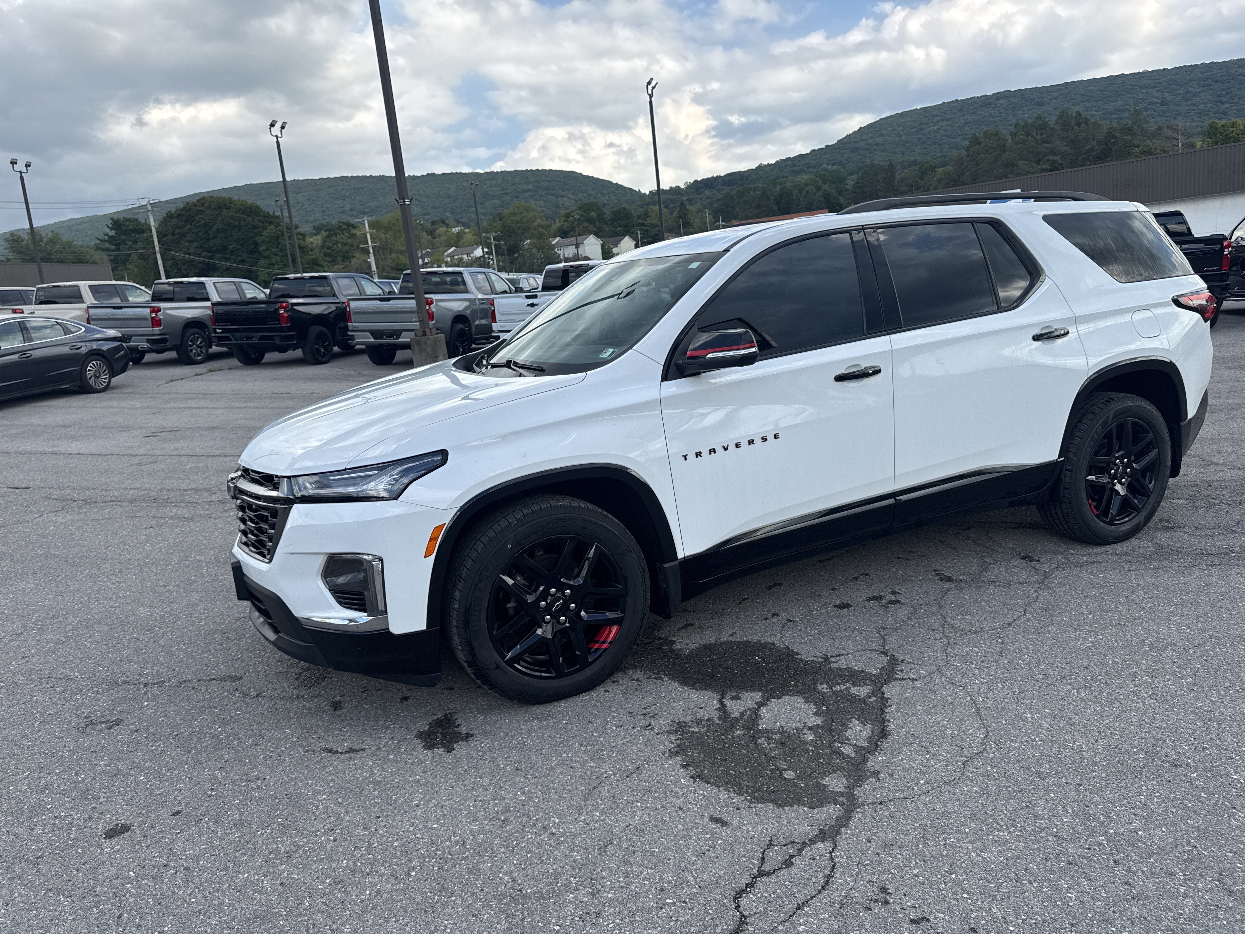 2023 Chevrolet Traverse Premier