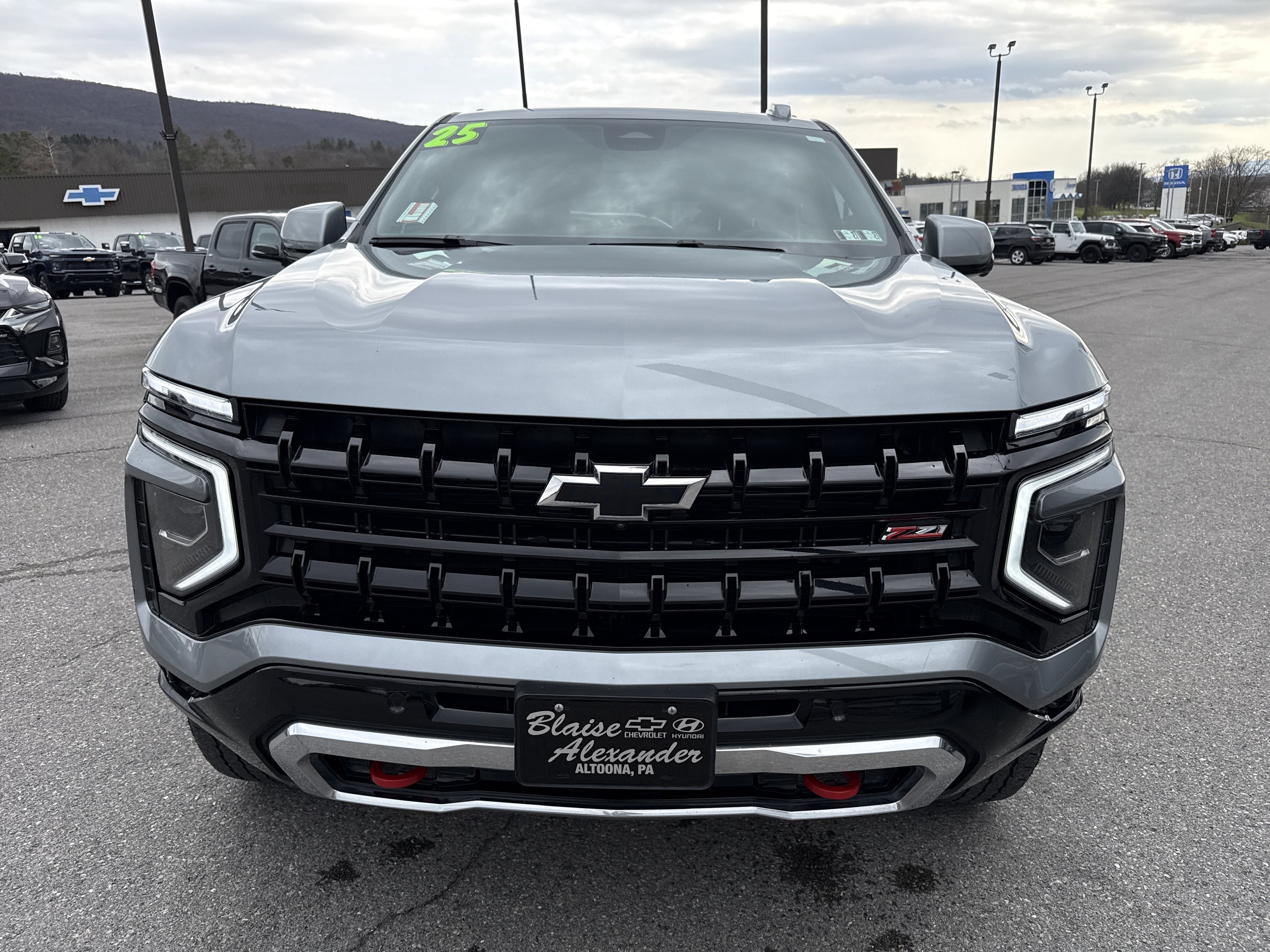 2025 Chevrolet Suburban Z71