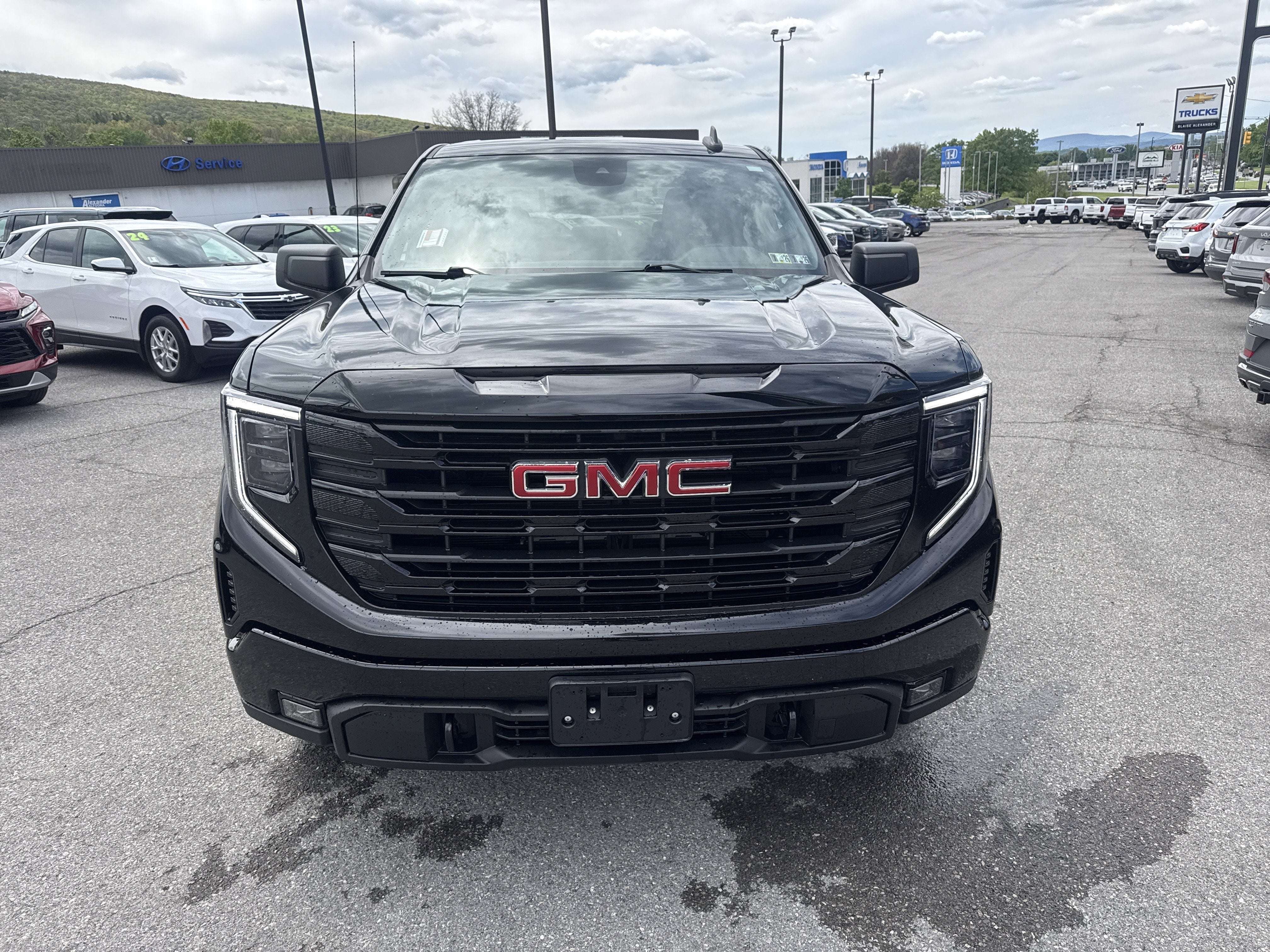 2024 GMC Sierra 1500 Elevation