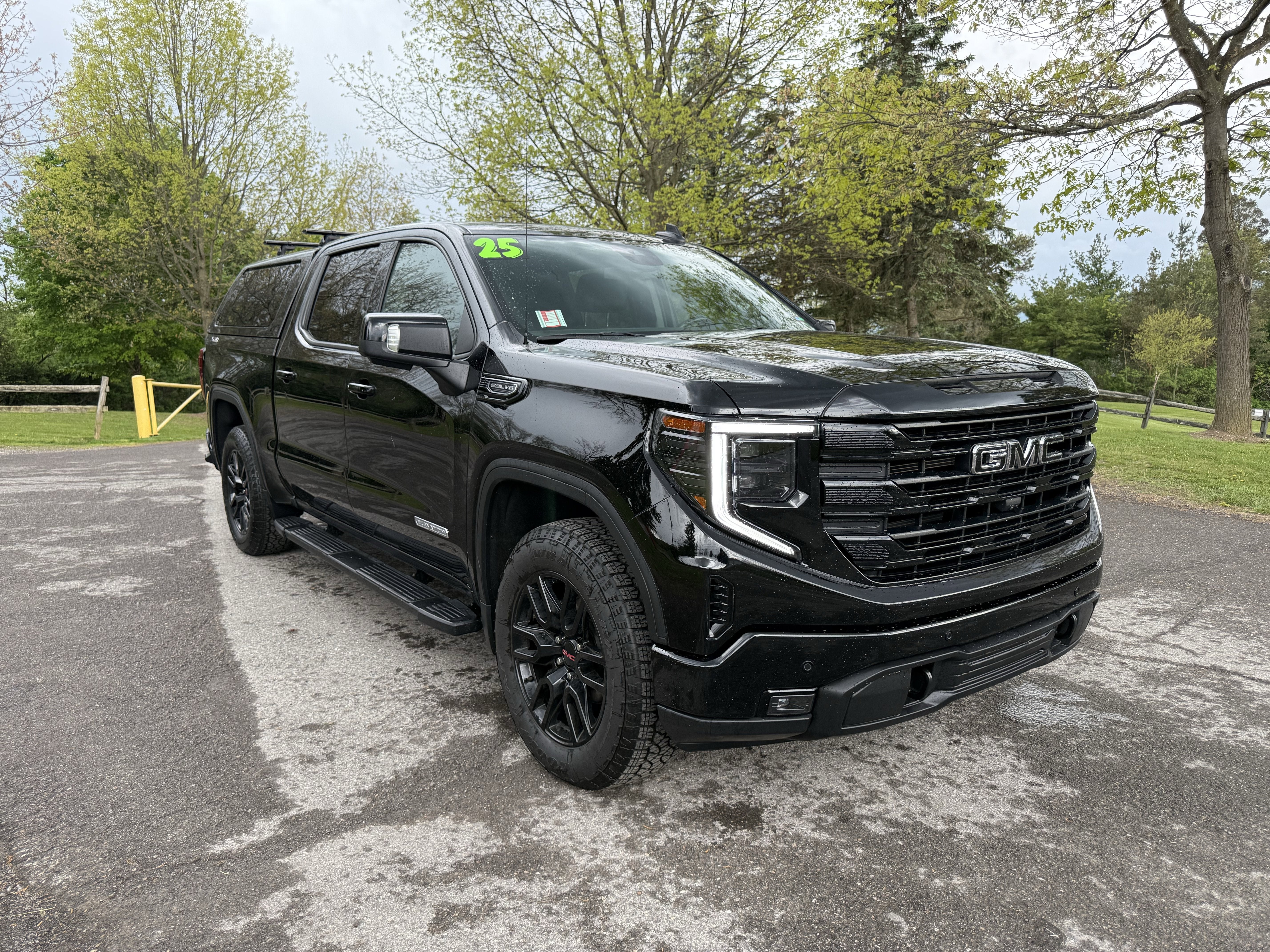 2025 GMC Sierra 1500 Elevation