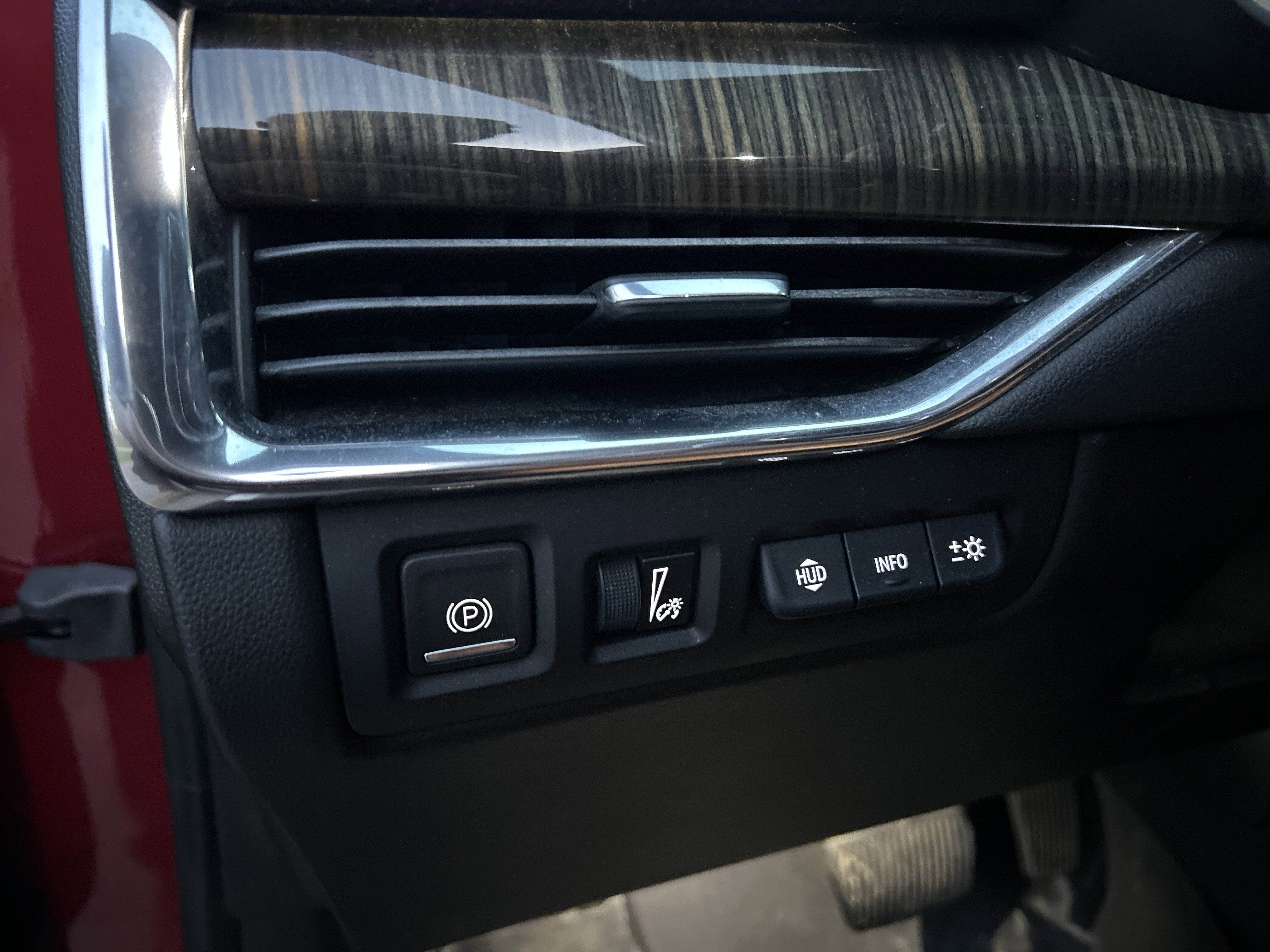 2019 Cadillac XT4 AWD Premium Luxury