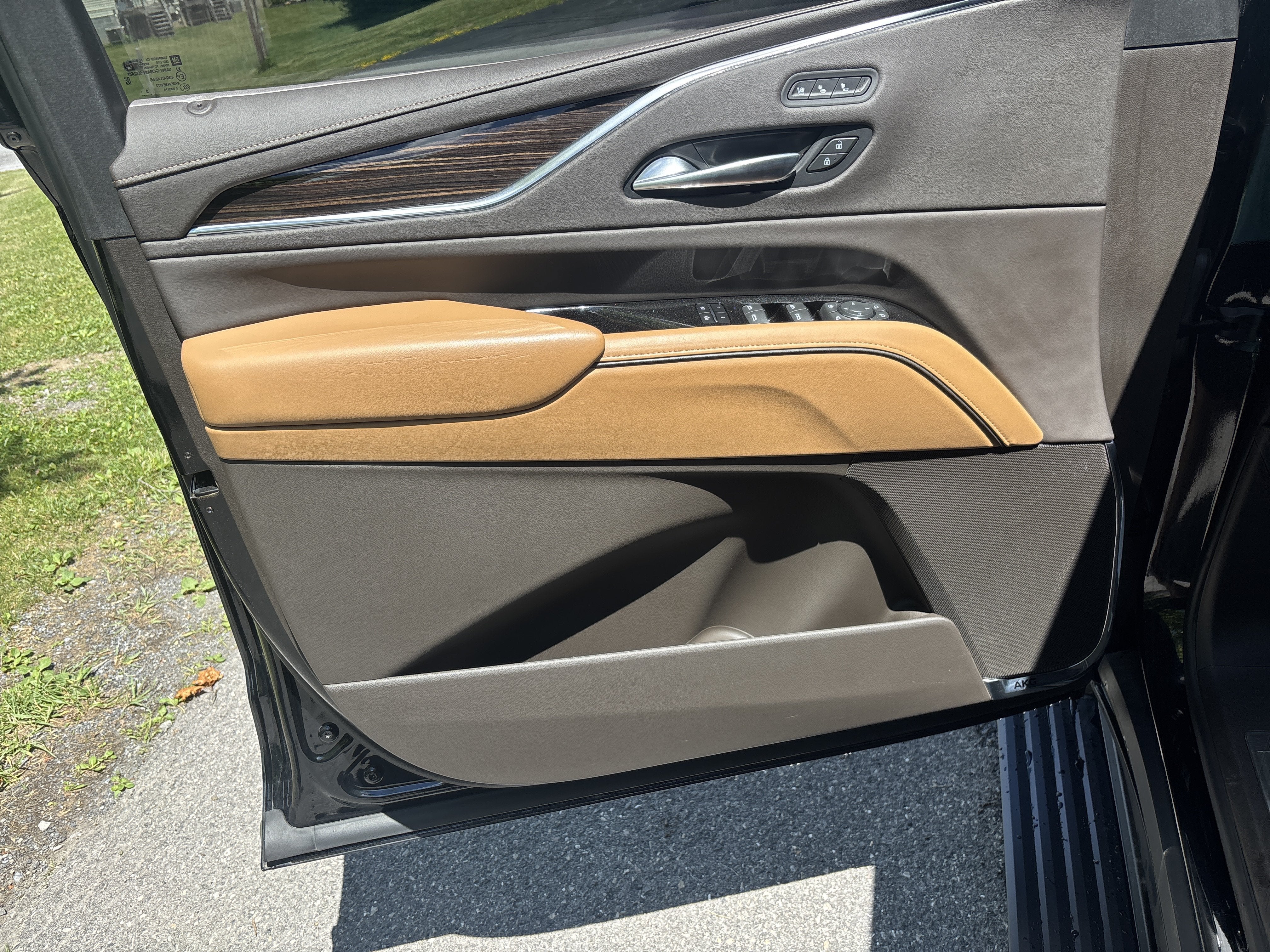 2023 Cadillac Escalade ESV 4WD Premium Luxury