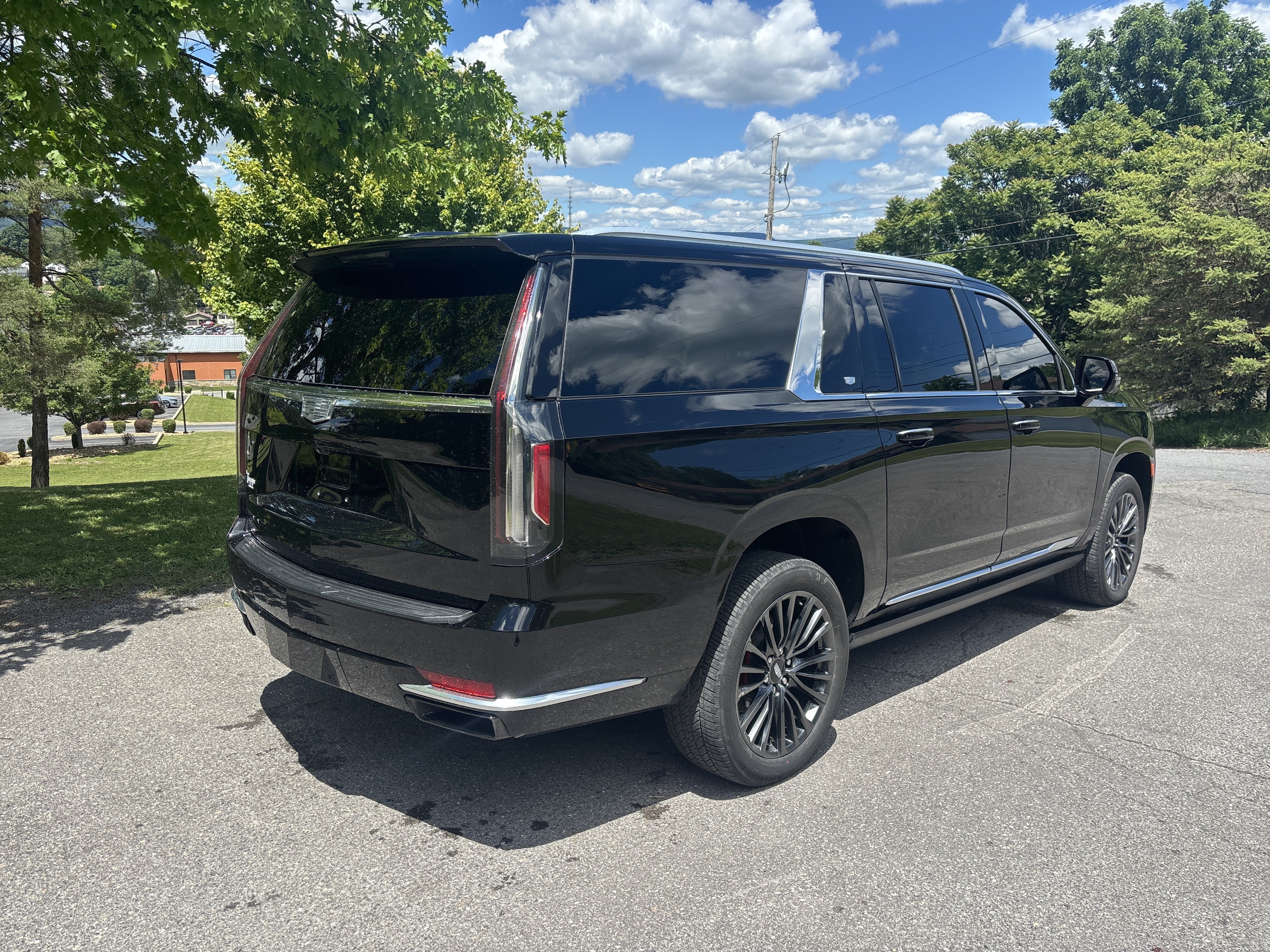 2023 Cadillac Escalade ESV 4WD Premium Luxury