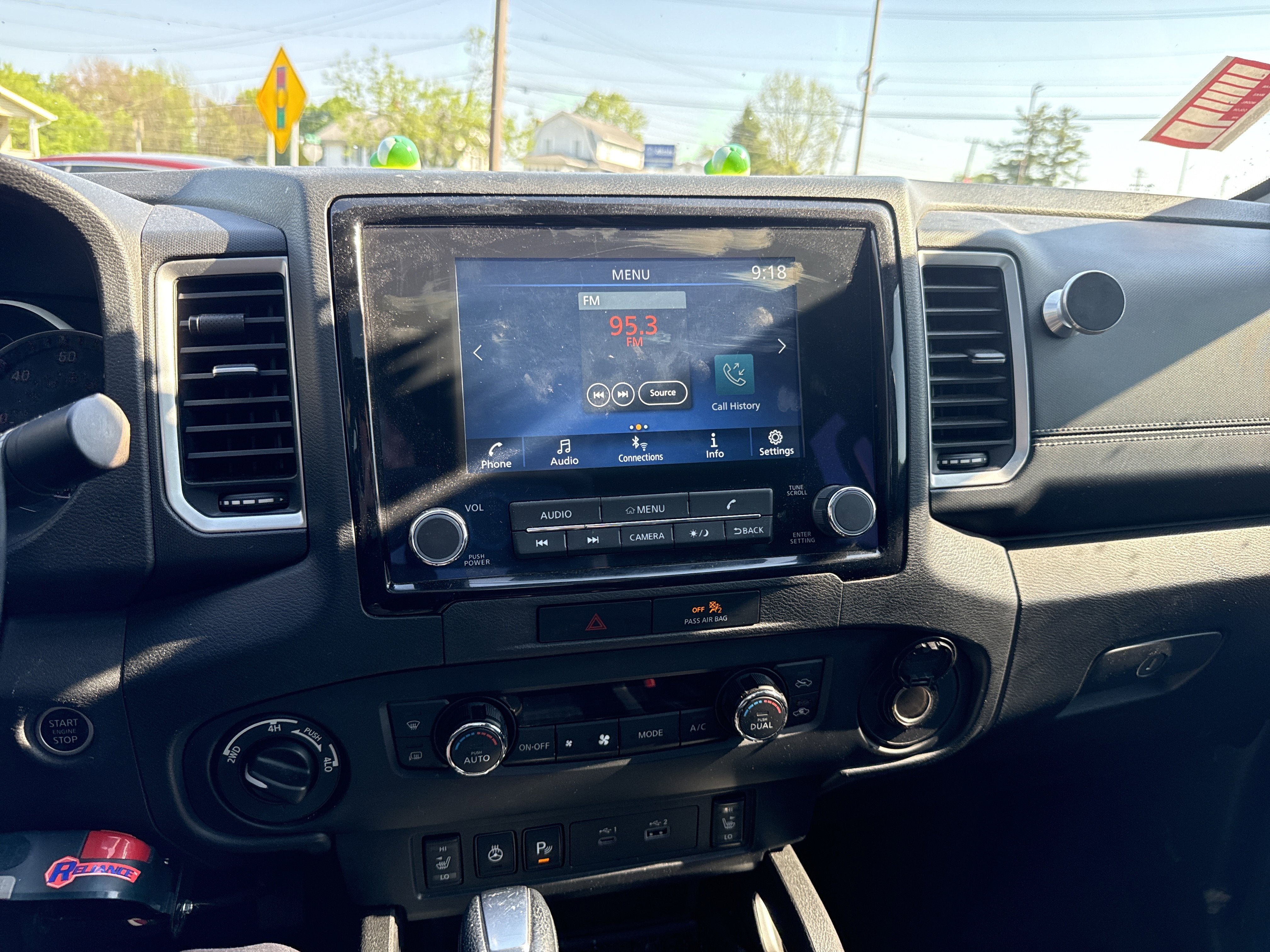 2023 Nissan Frontier SV