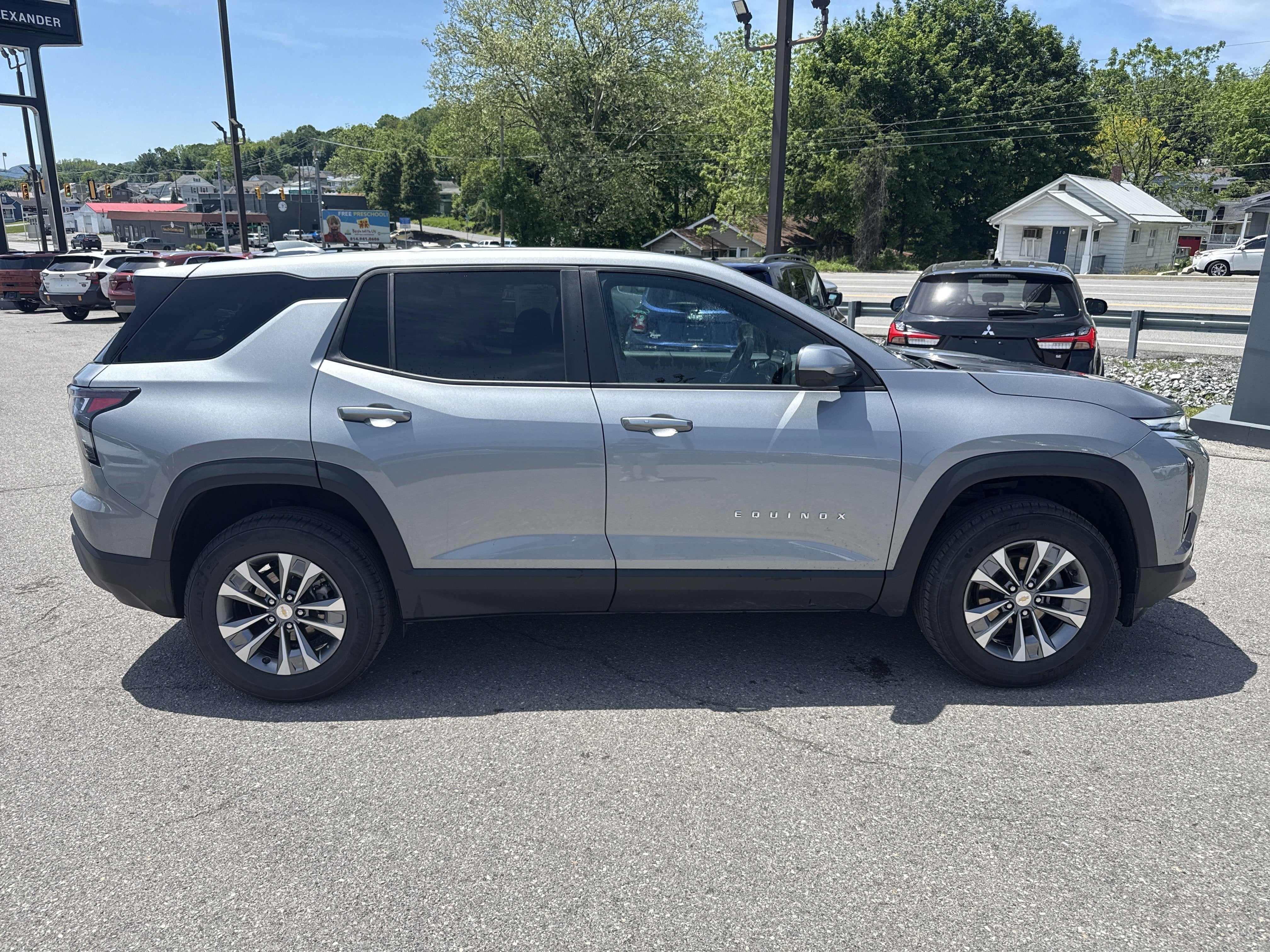 2025 Chevrolet Equinox AWD LT