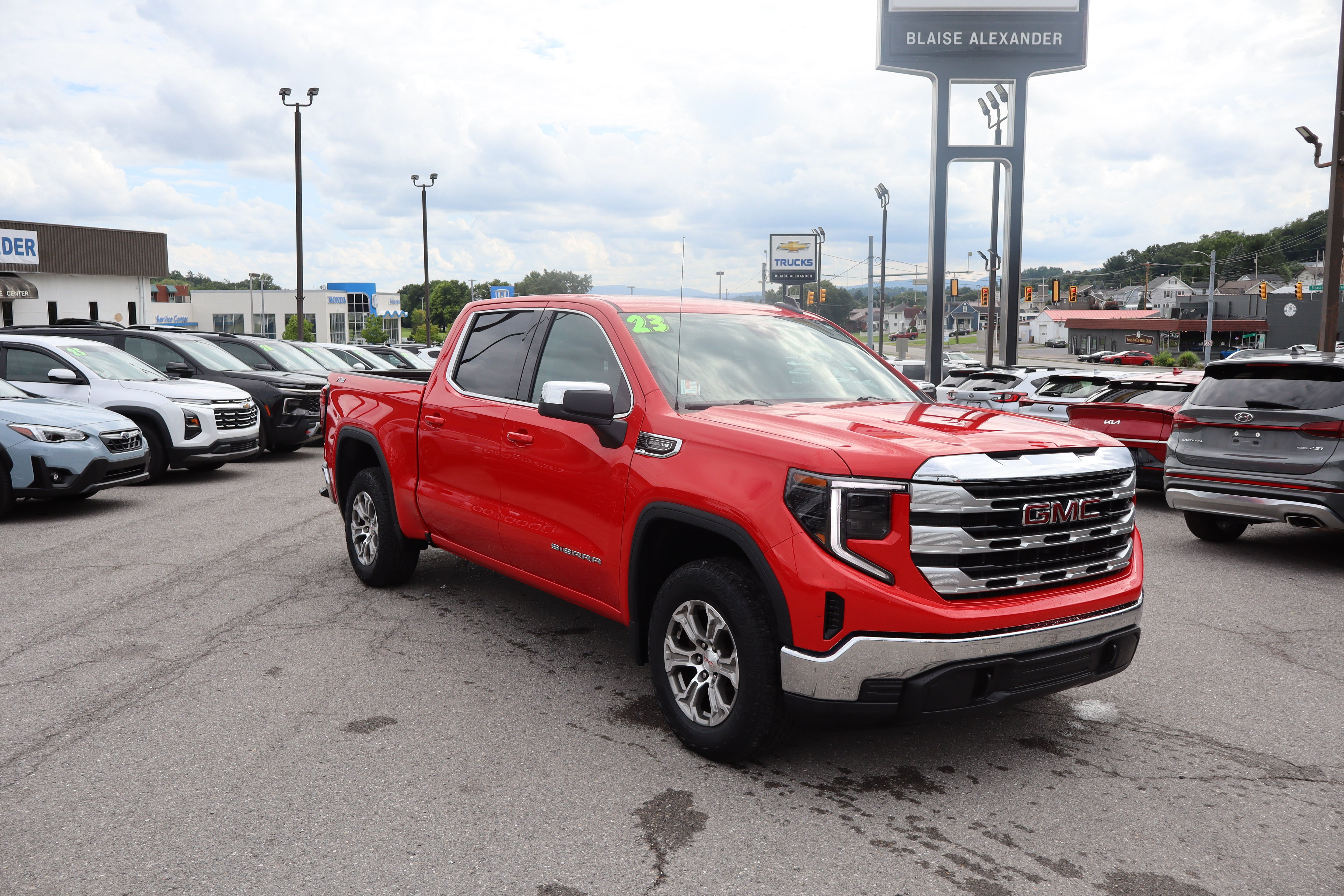 2023 GMC Sierra 1500 SLE