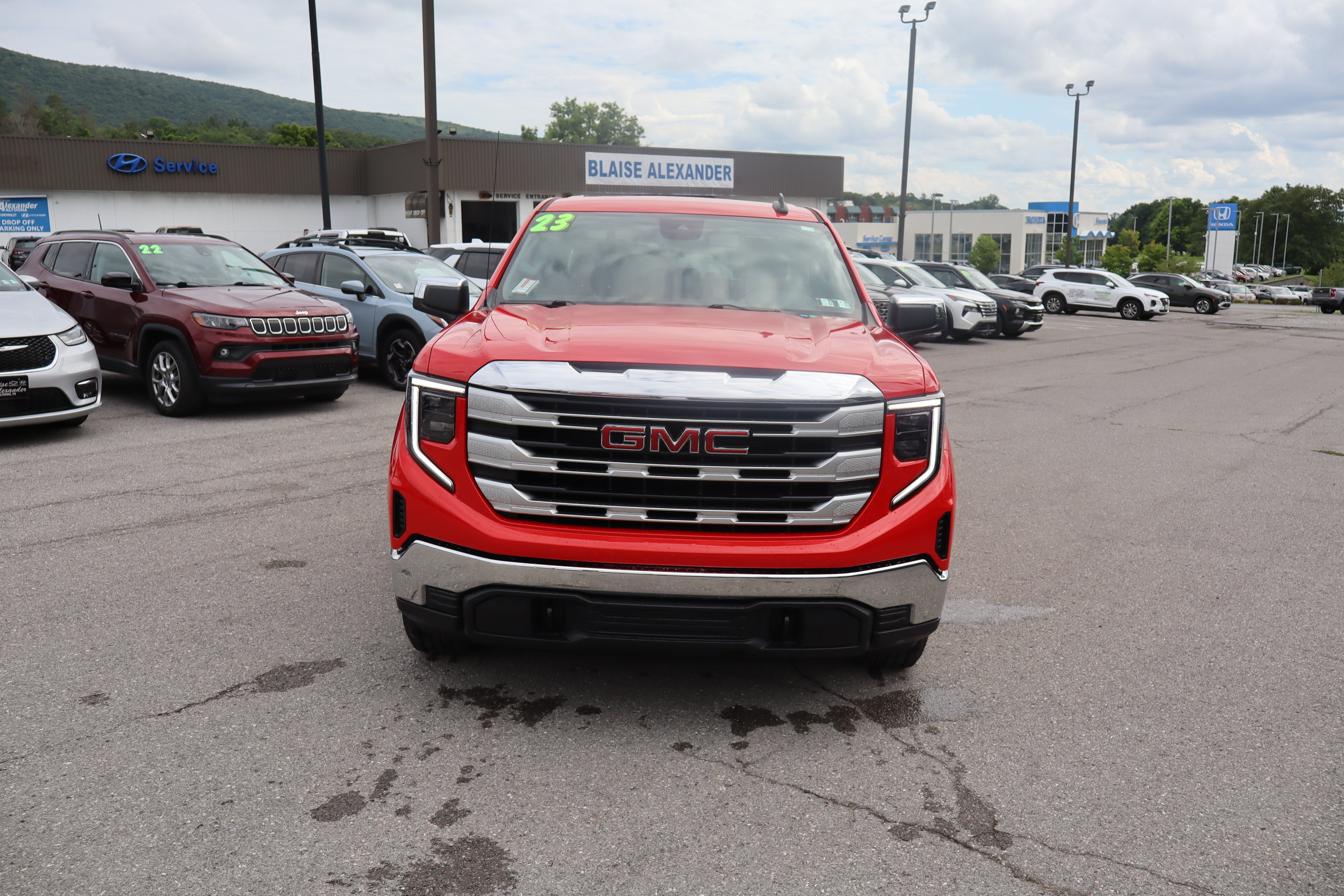 2023 GMC Sierra 1500 SLE