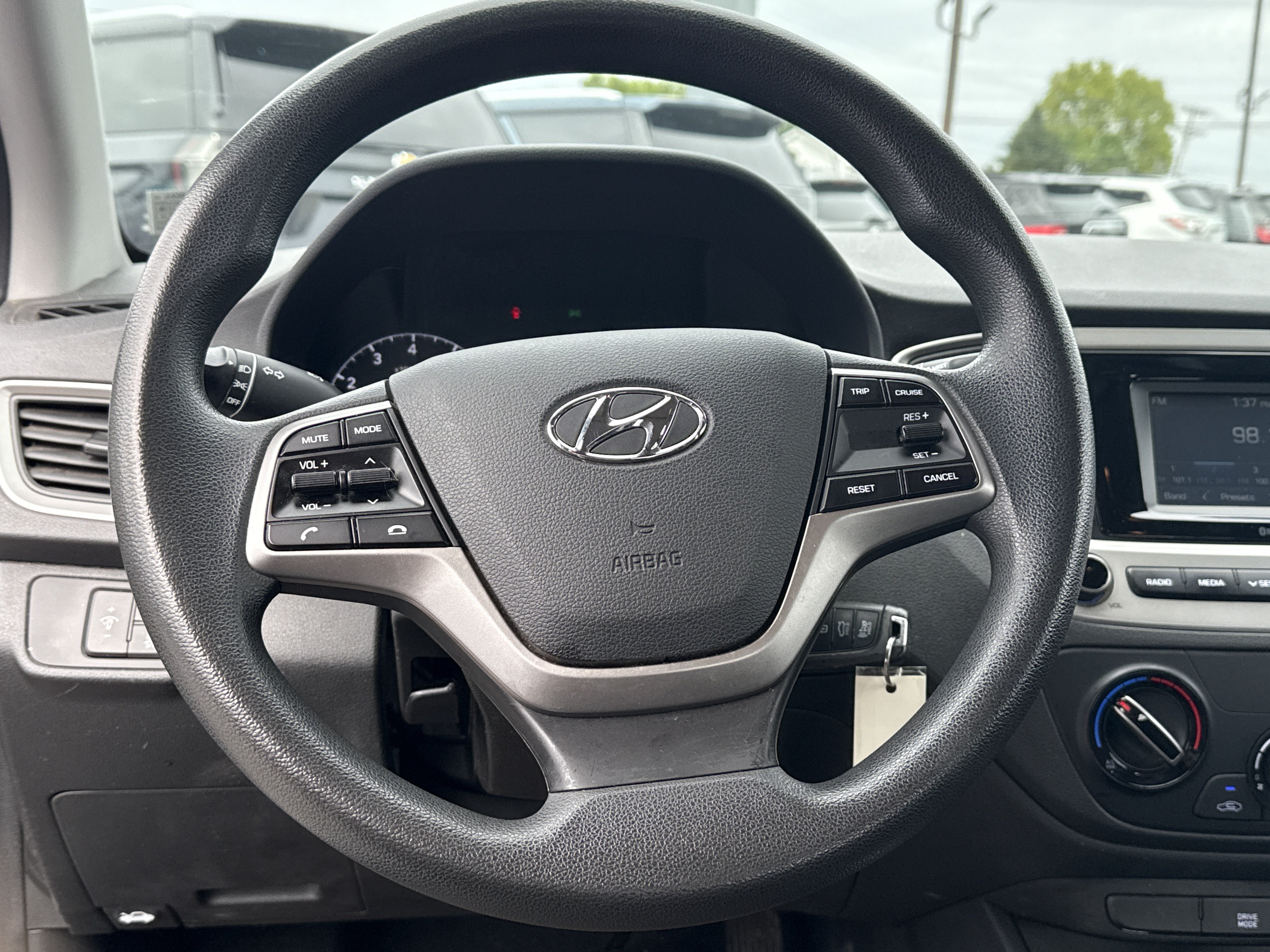 2020 Hyundai ACCENT SE