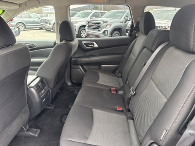 2020 Nissan Pathfinder SV