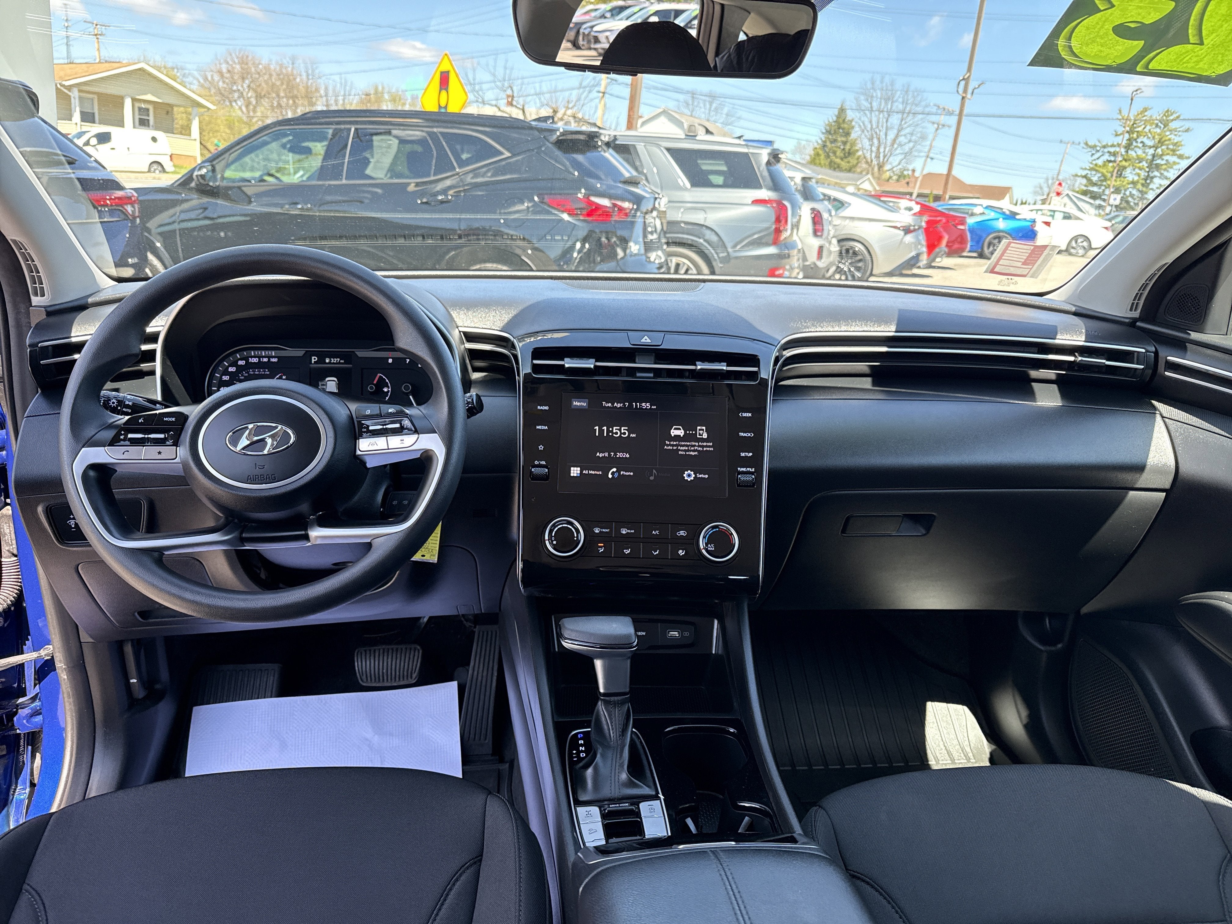 2023 Hyundai TUCSON SE