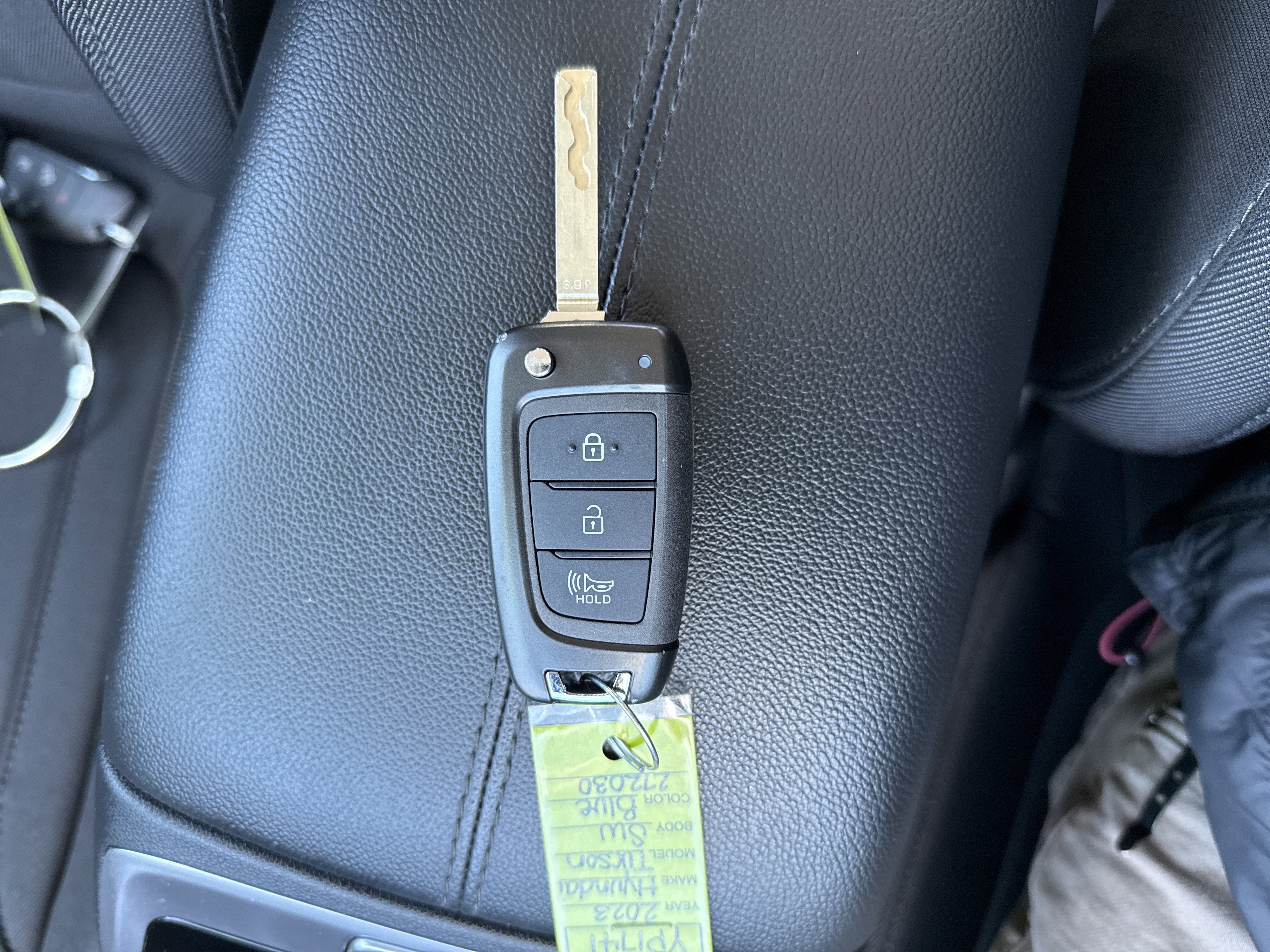 2023 Hyundai TUCSON SE