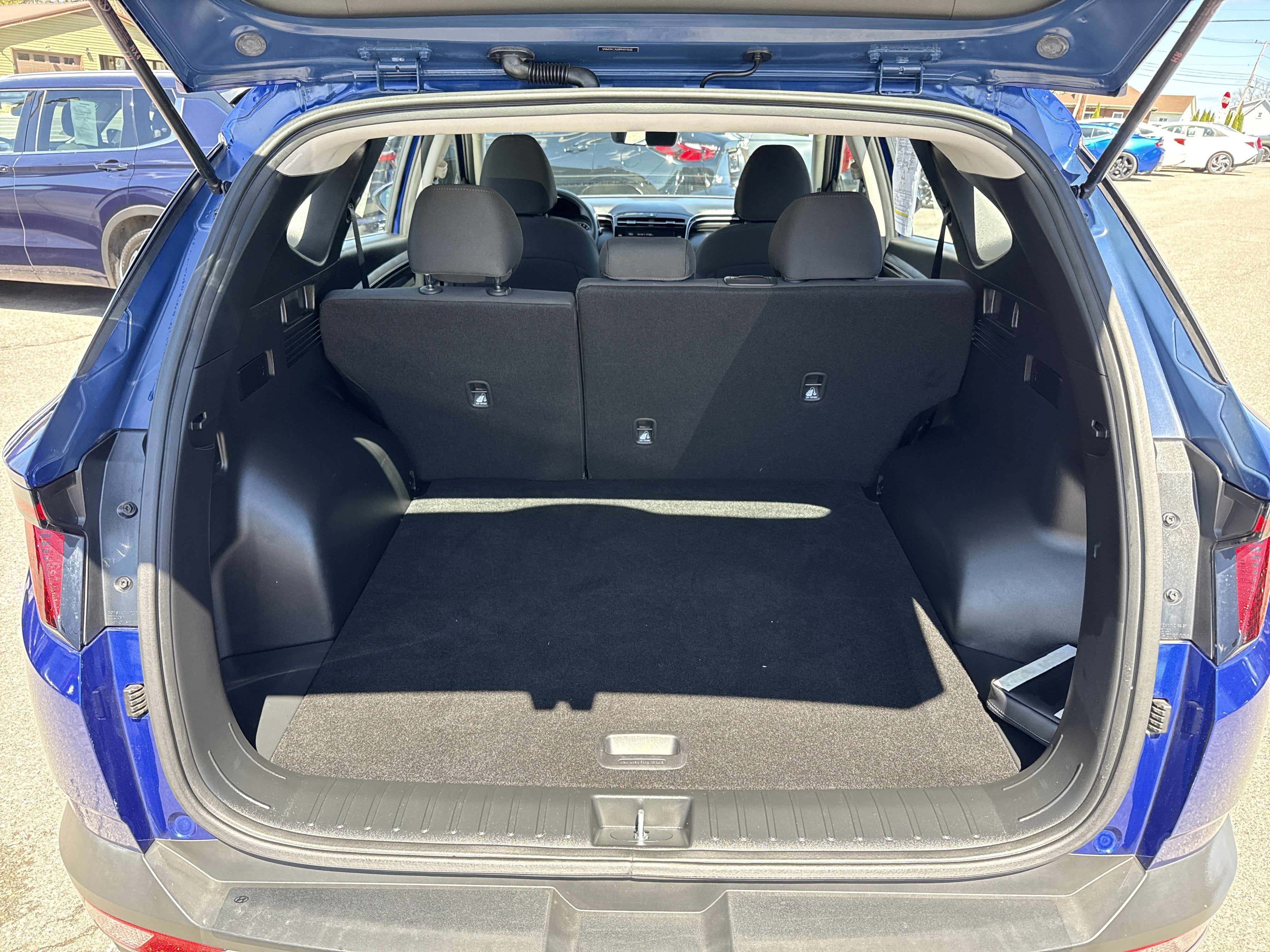 2023 Hyundai TUCSON SE