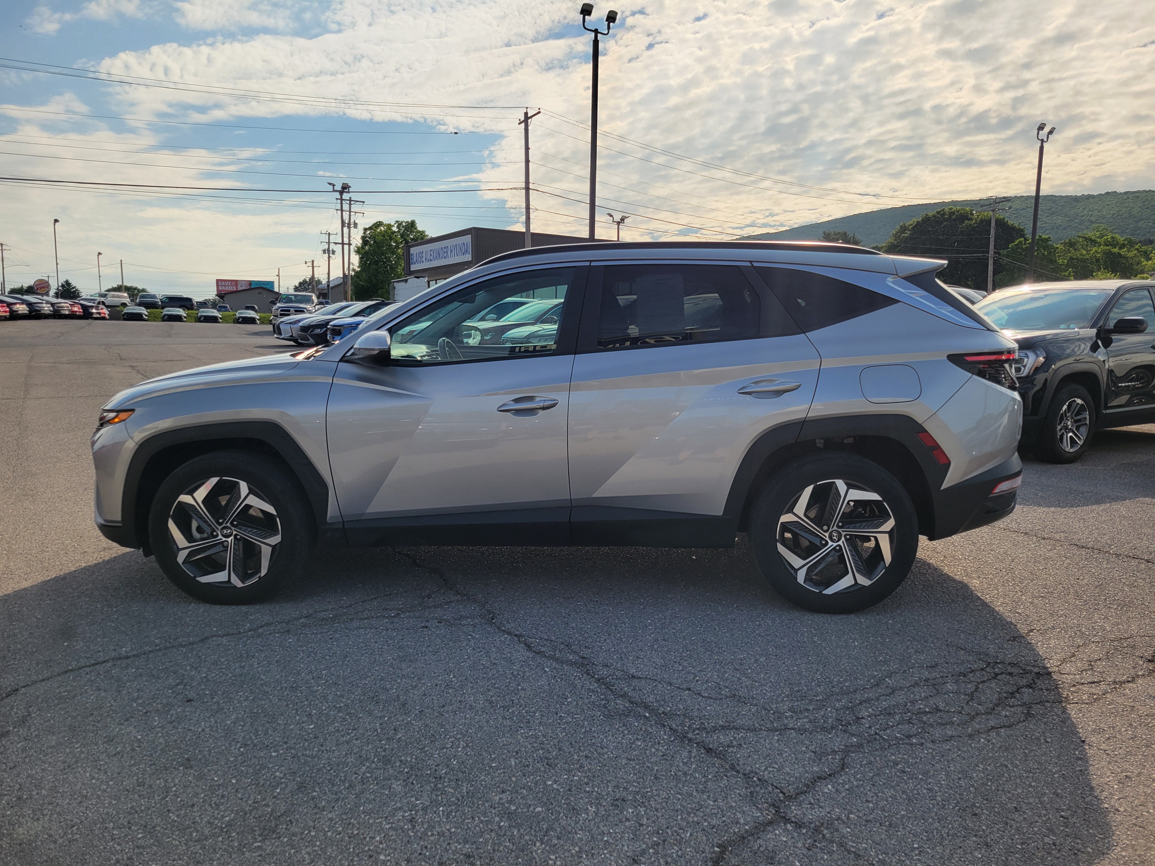2023 Hyundai TUCSON SEL