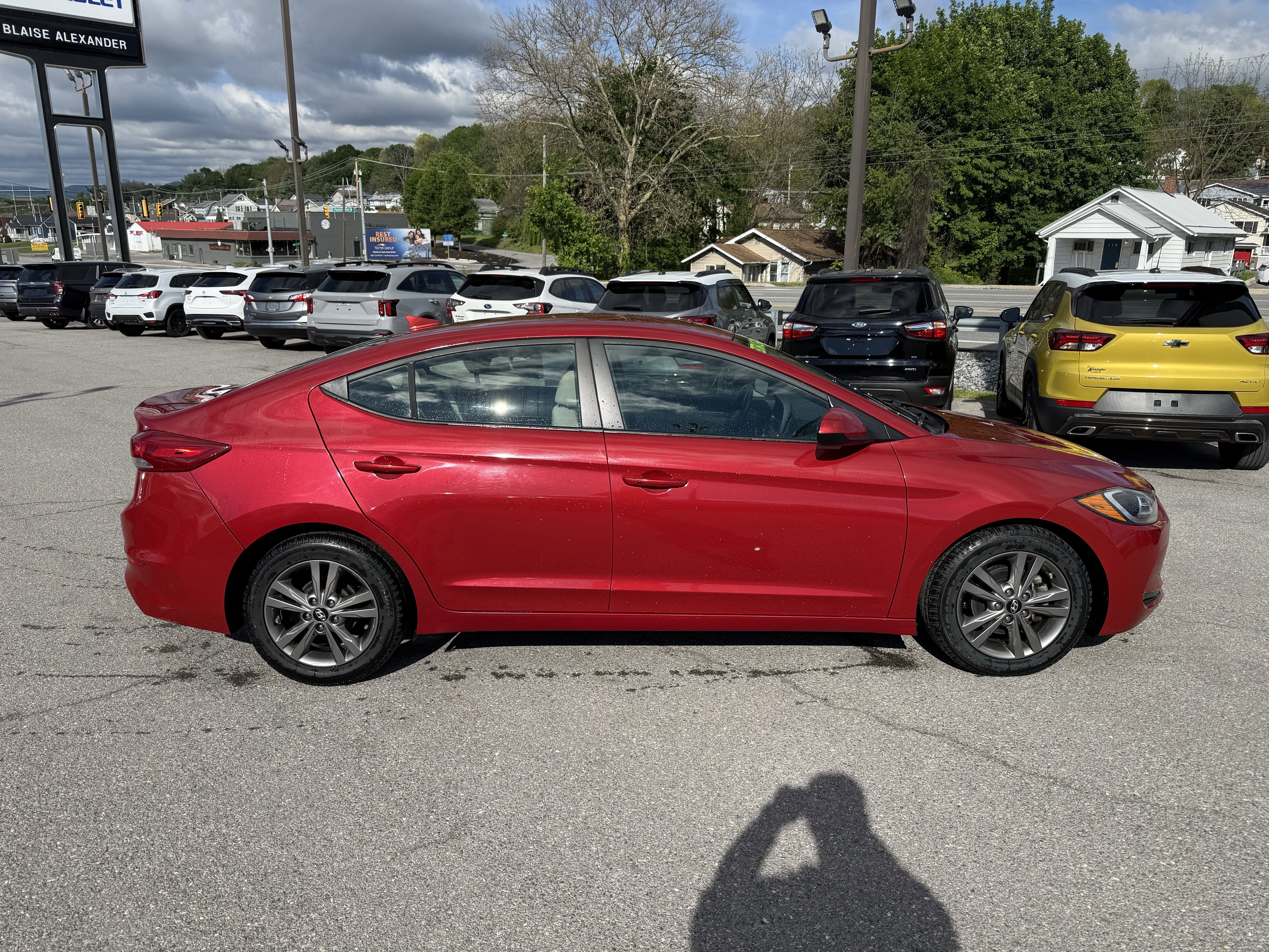 2017 Hyundai ELANTRA SE