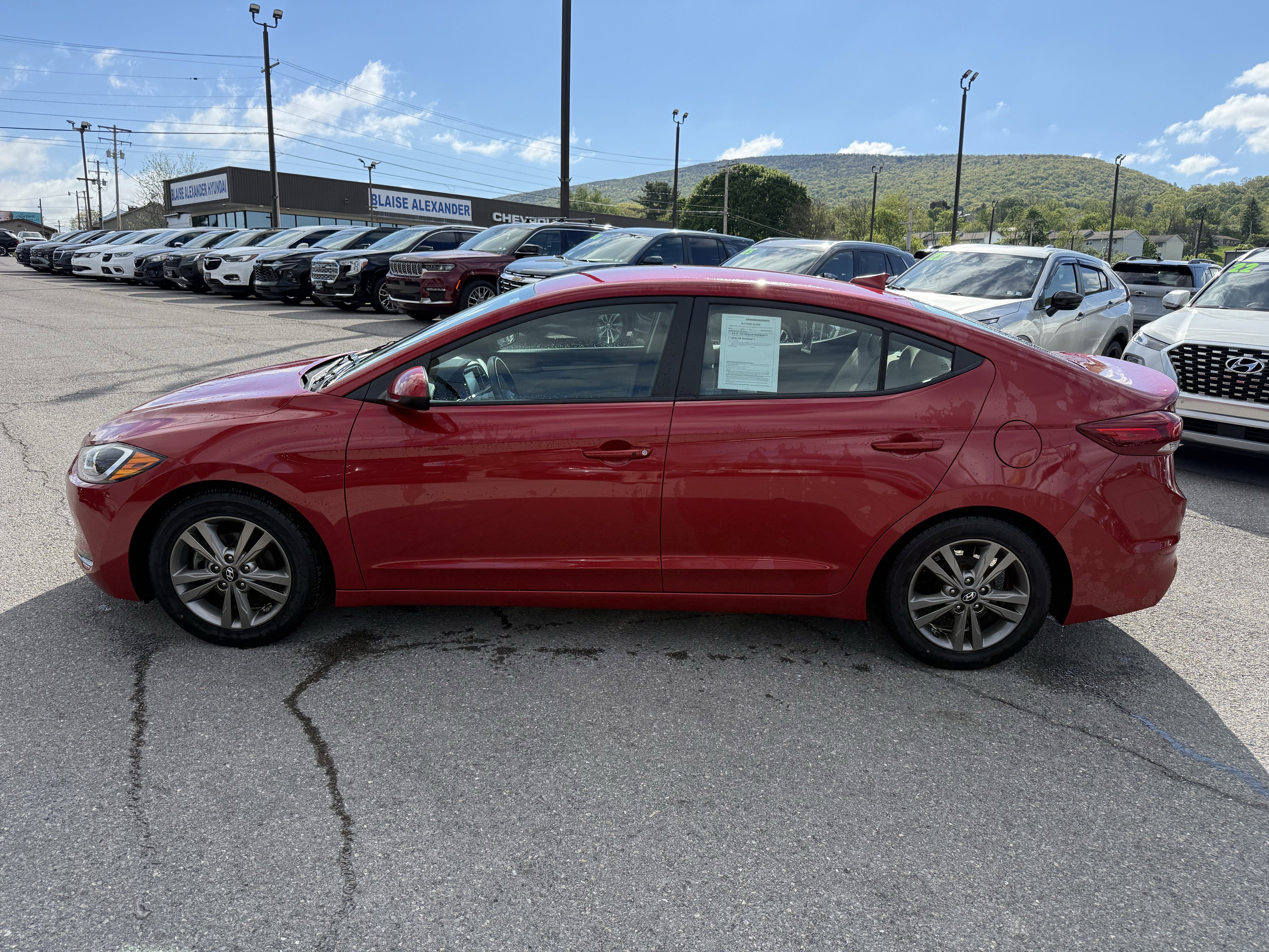 2017 Hyundai ELANTRA SE