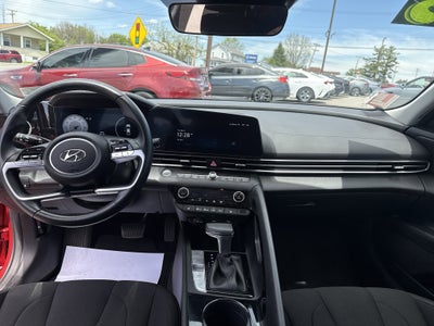 2023 Hyundai ELANTRA SEL