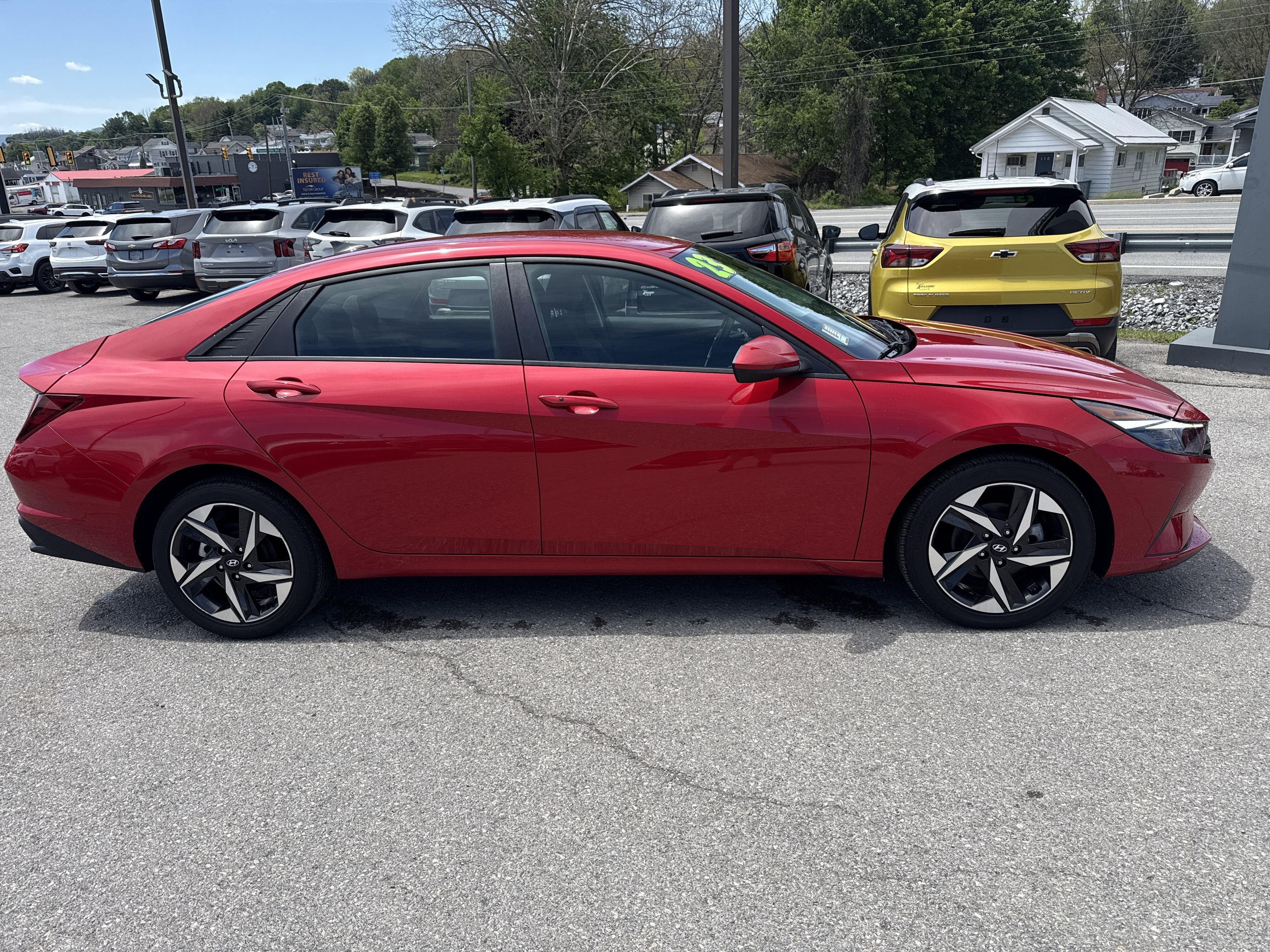 2023 Hyundai ELANTRA SEL